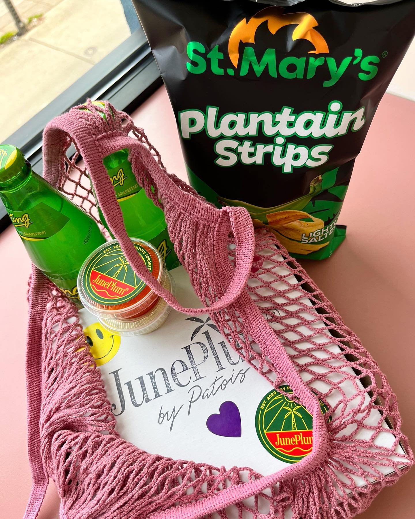 Picnic HAUL ❤️

Pick up treats for your weekend spring picnic! Stop on by or order for delivery via UberEats 

#juneplumto #pattypicnic #juneplumpatty #jamaicanpatty