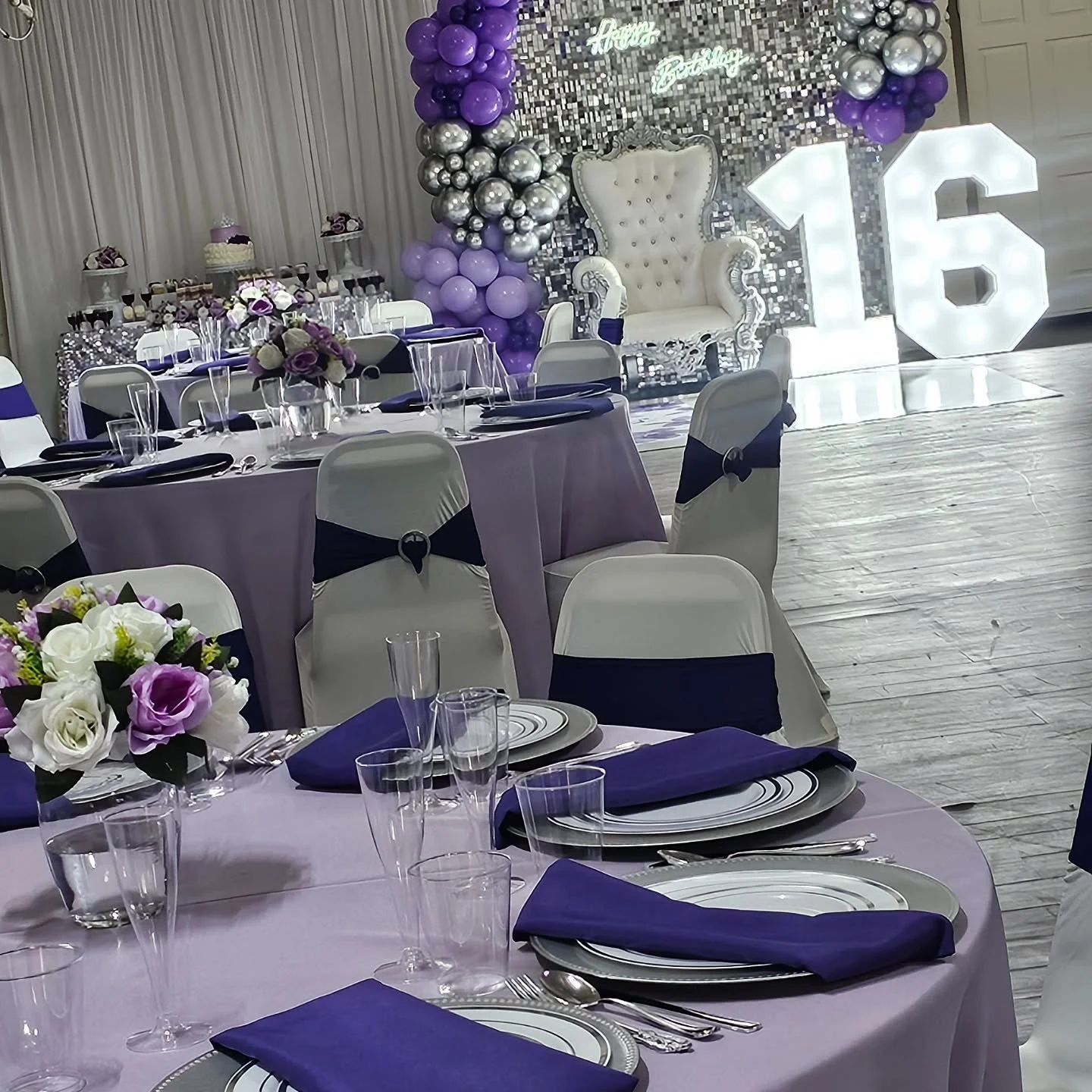 Full event set up 💜💜💜
Book your next event ✨️ 
This design will be added to our website. Find pricing under decorations.