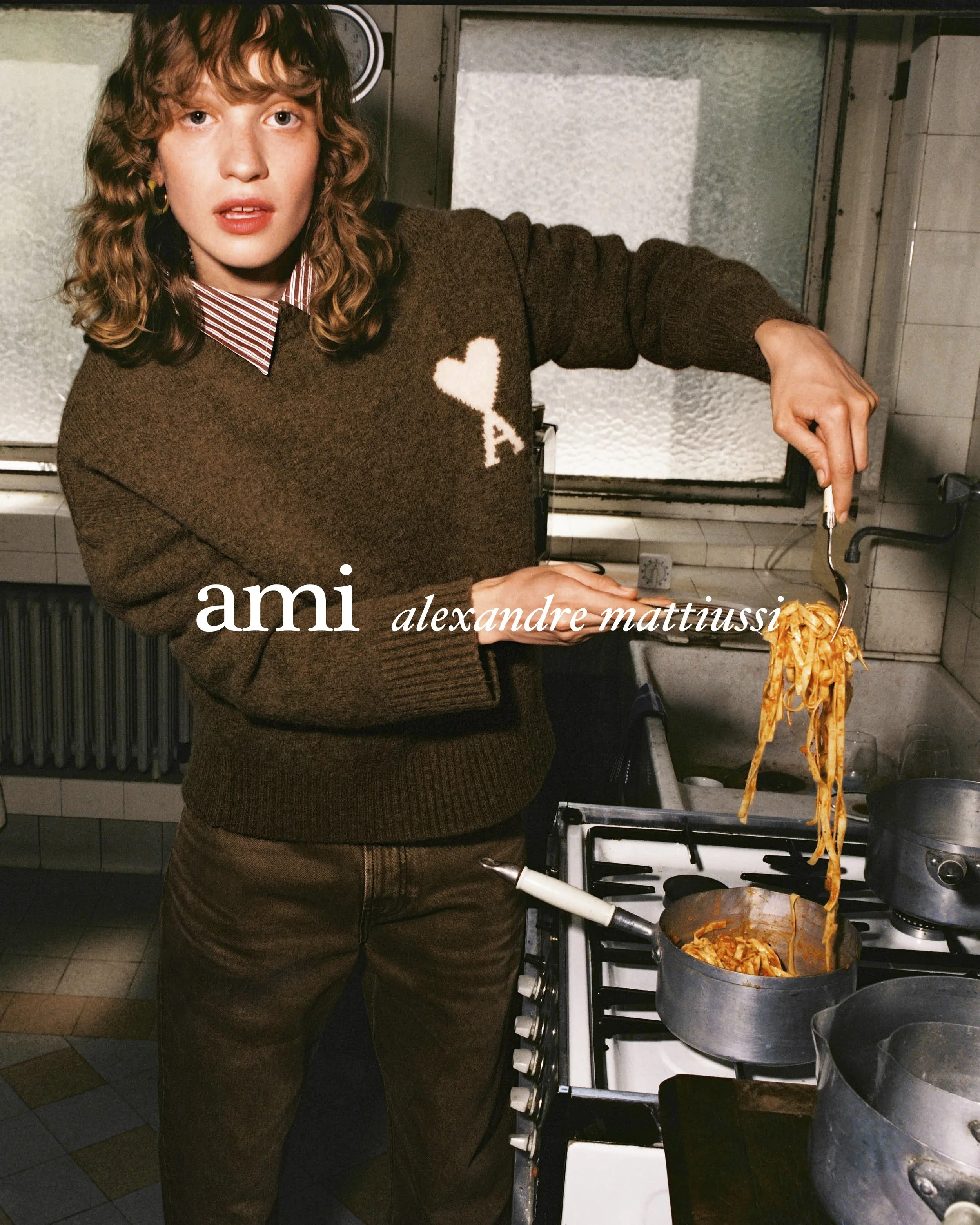 AMI_VESTIAIRE_KNITWEAR_01_4x5_LOGO.jpg