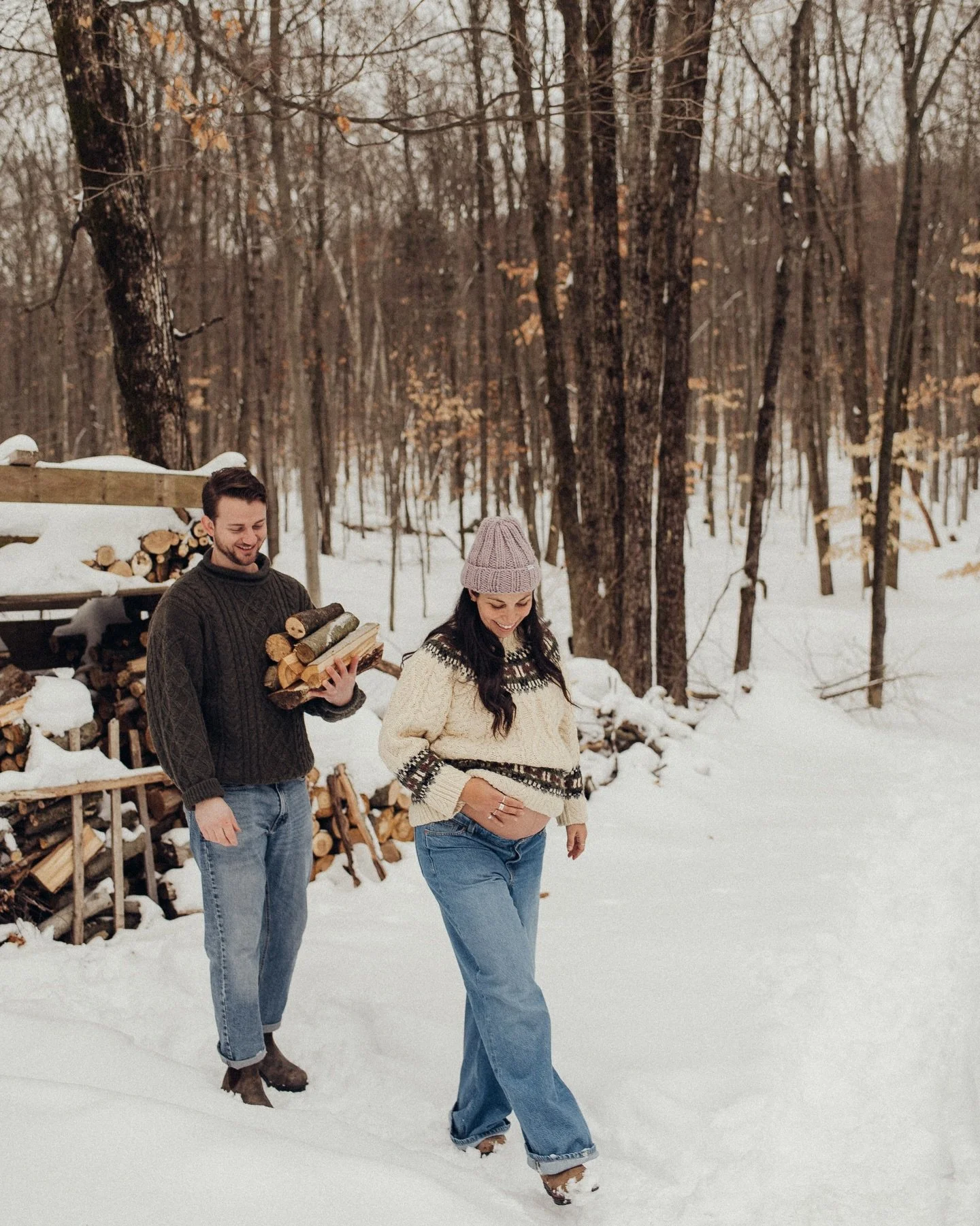 35 semaines, tout pr&egrave;s de la grande rencontre 🌞
 C&rsquo;est fou de penser qu&rsquo;il y a 10 ans, ton papa et moi se rencontrait pour la toute premi&egrave;re fois outremer, sans plan pr&eacute;cis, sans savoir o&ugrave; la vie nous m&egrave