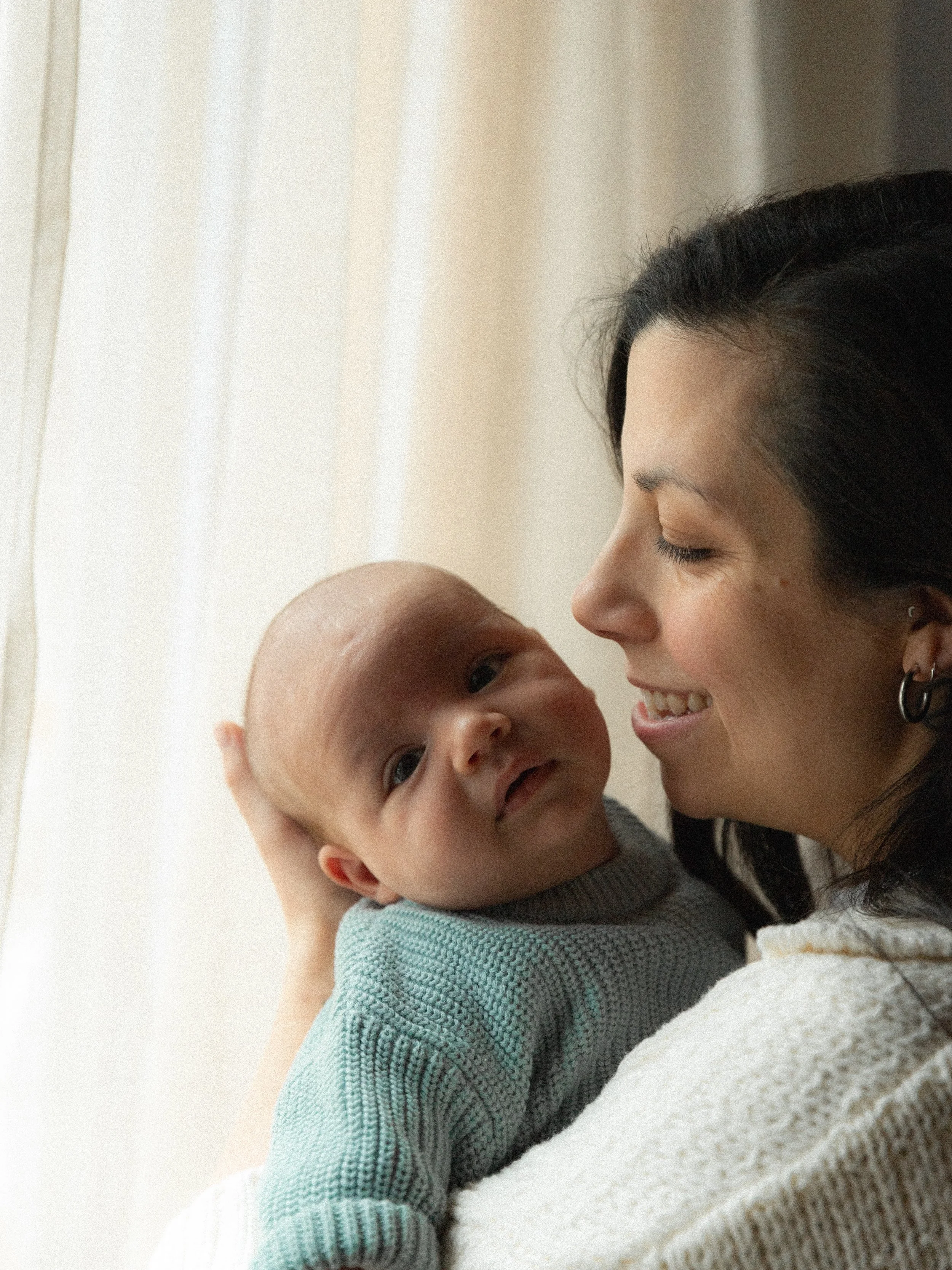 &Ecirc;tre ta maman, ce r&ocirc;le que je r&ecirc;vais depuis longtemps. C&rsquo;est le plus grand bonheur que j&rsquo;ai connu.

Un r&ocirc;le qui me fait tout voir autrement. Suivre ton rythme, te bercer, partager mille et un sourires avec toi, te 