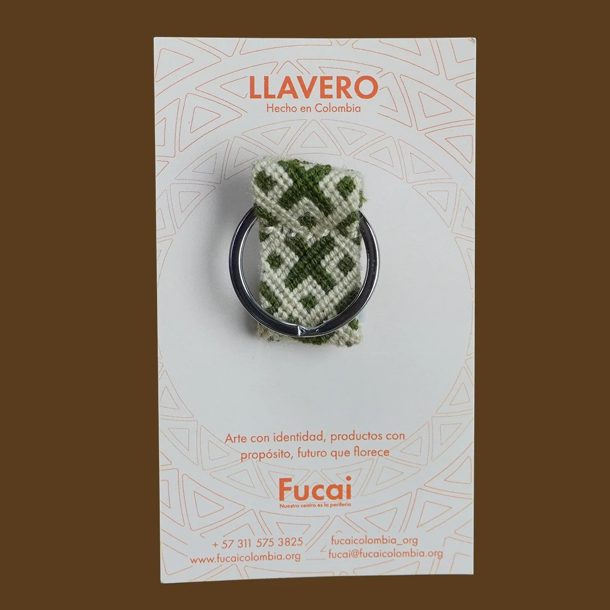 llavero verde y beige 3.jpg