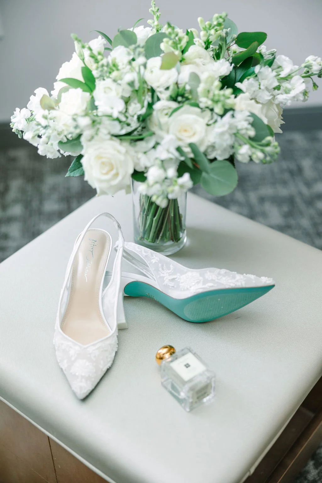 missy-and-blake-meadowbrook-hall-fall-wedding1-39.jpg