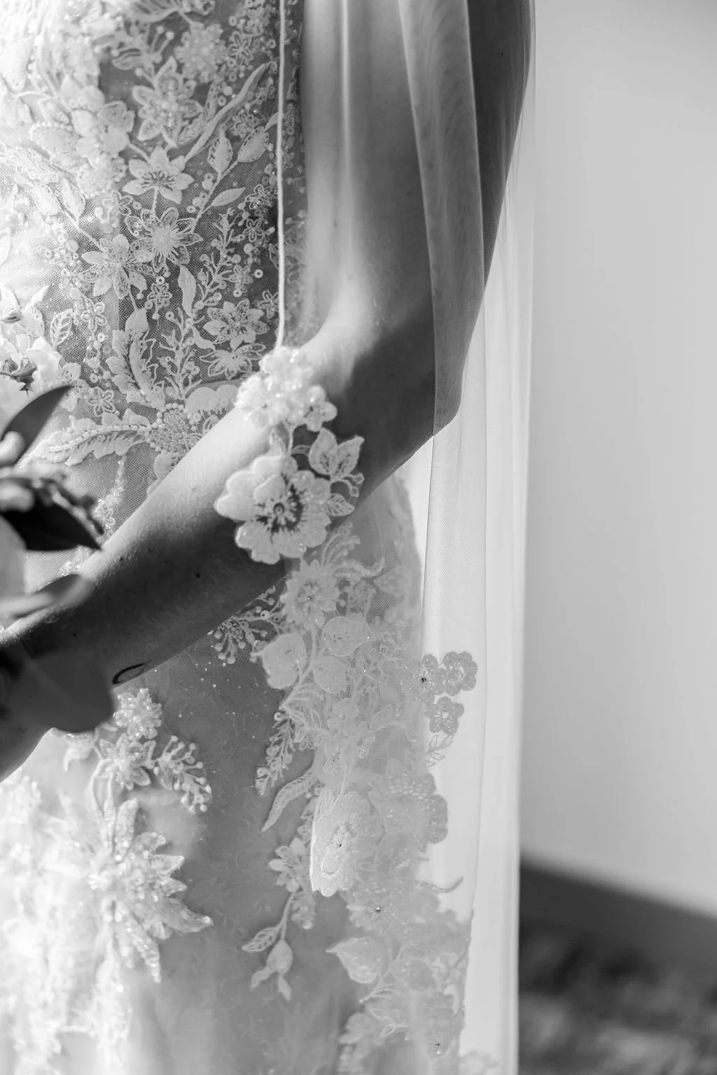 missy-and-blake-meadowbrook-hall-fall-wedding1-107.jpg