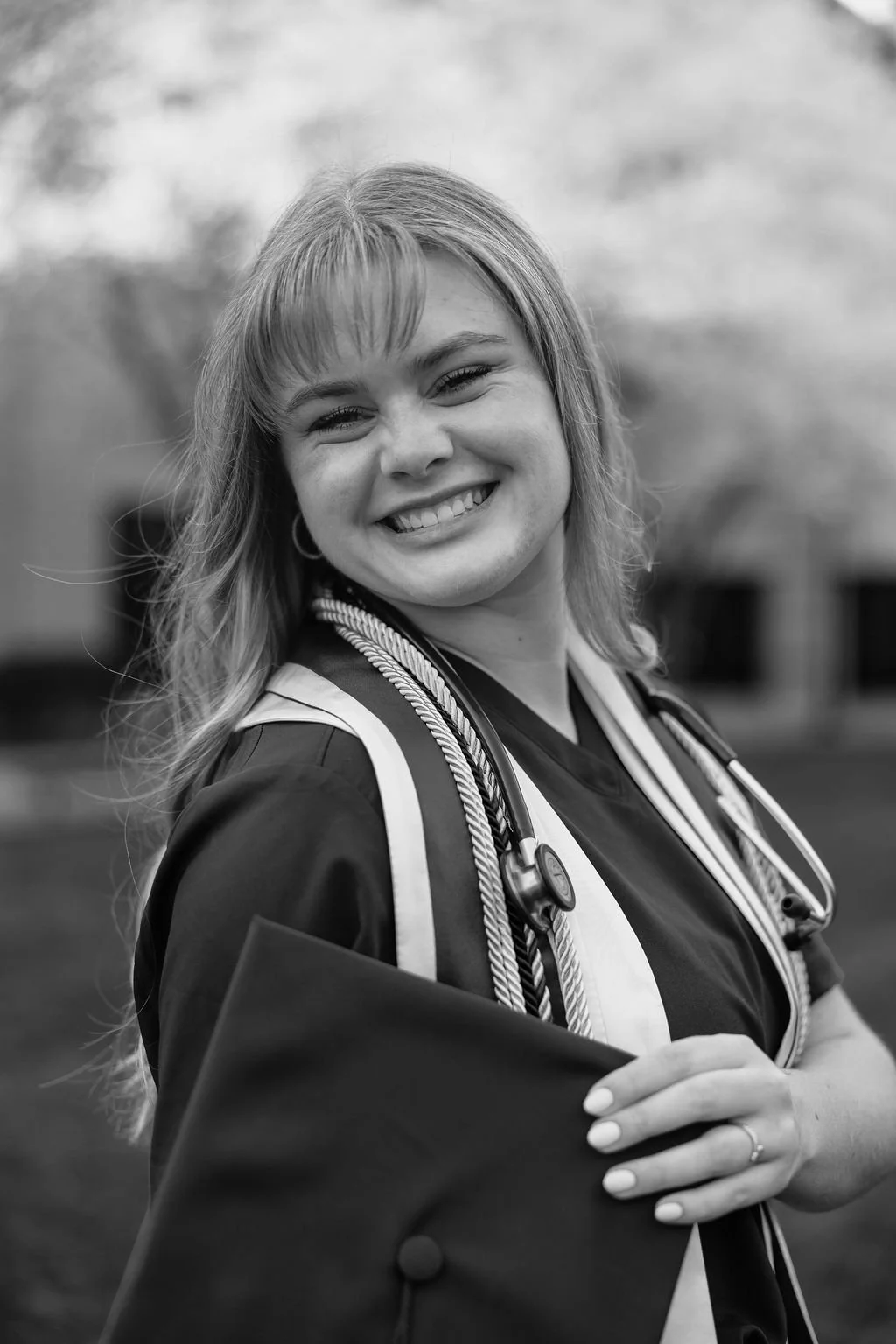 savannah-gvsu-graduation-session-2025-240.jpg
