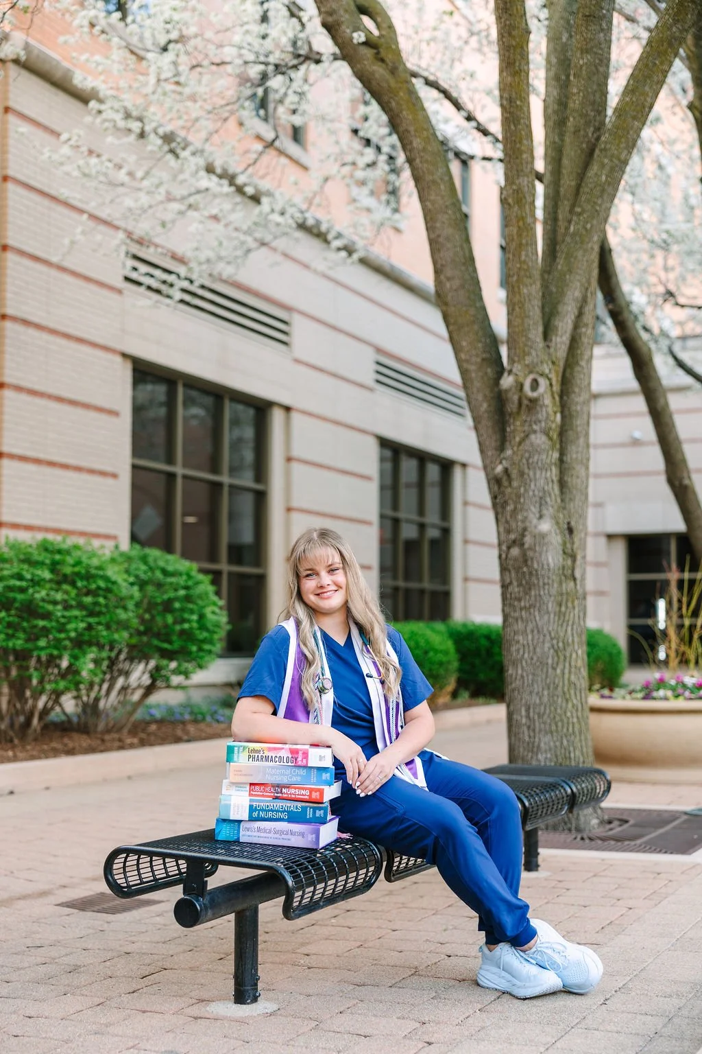 savannah-gvsu-graduation-session-2025-267.jpg