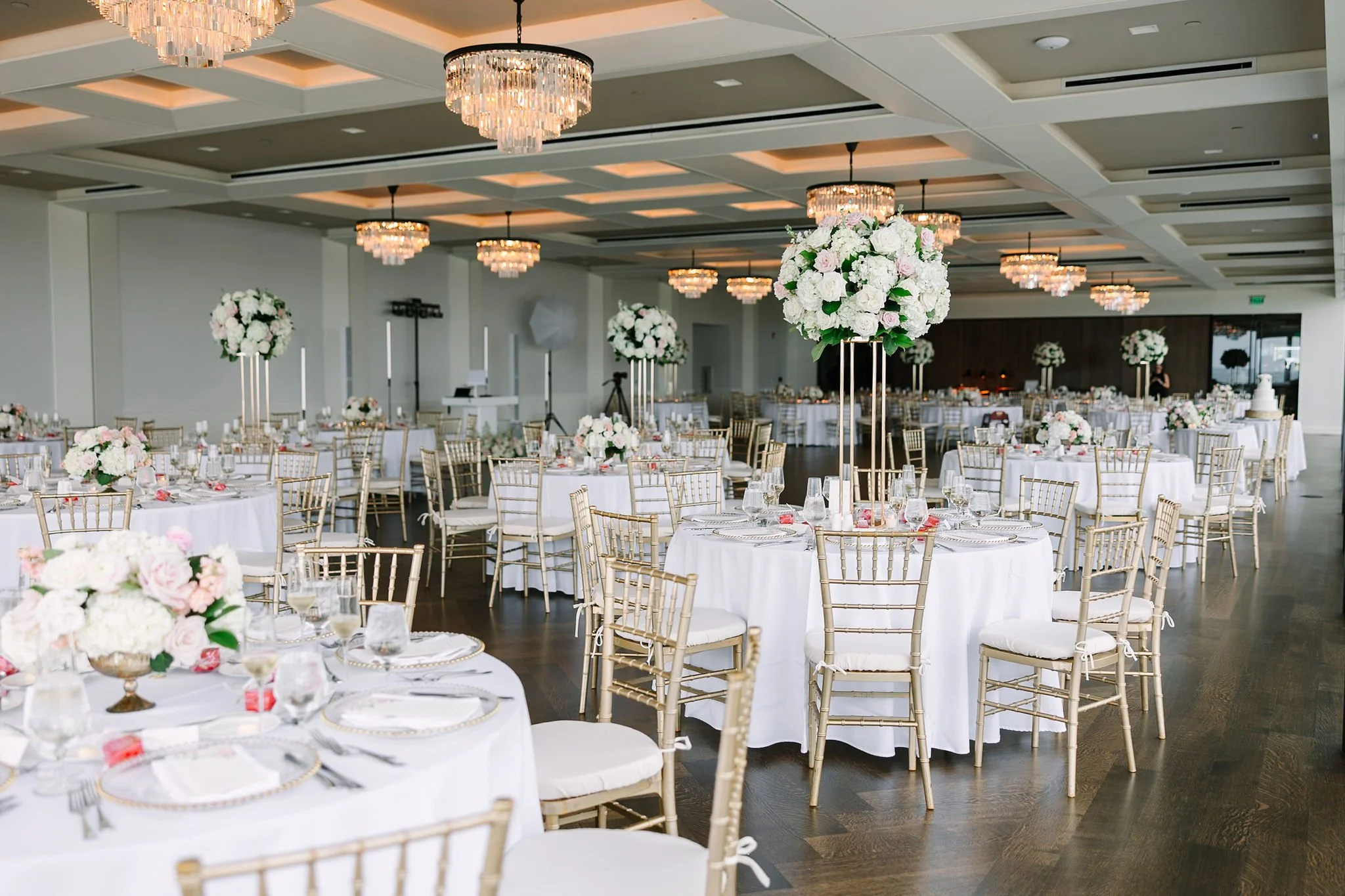 olivia-matthew-war-memorial-grosse-pointe-wedding-final-gallery-1684.jpg