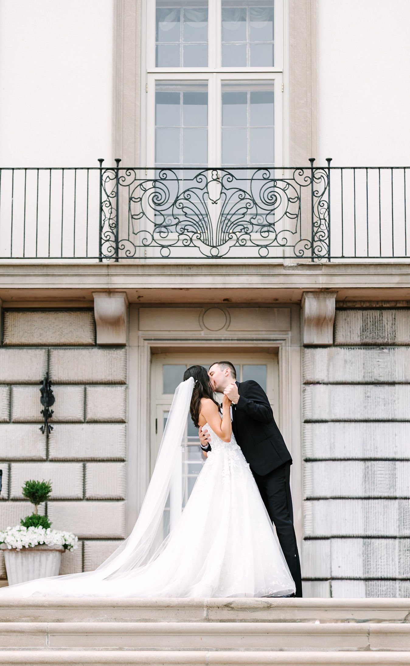 olivia-matthew-war-memorial-grosse-pointe-wedding-final-gallery-1554.jpg