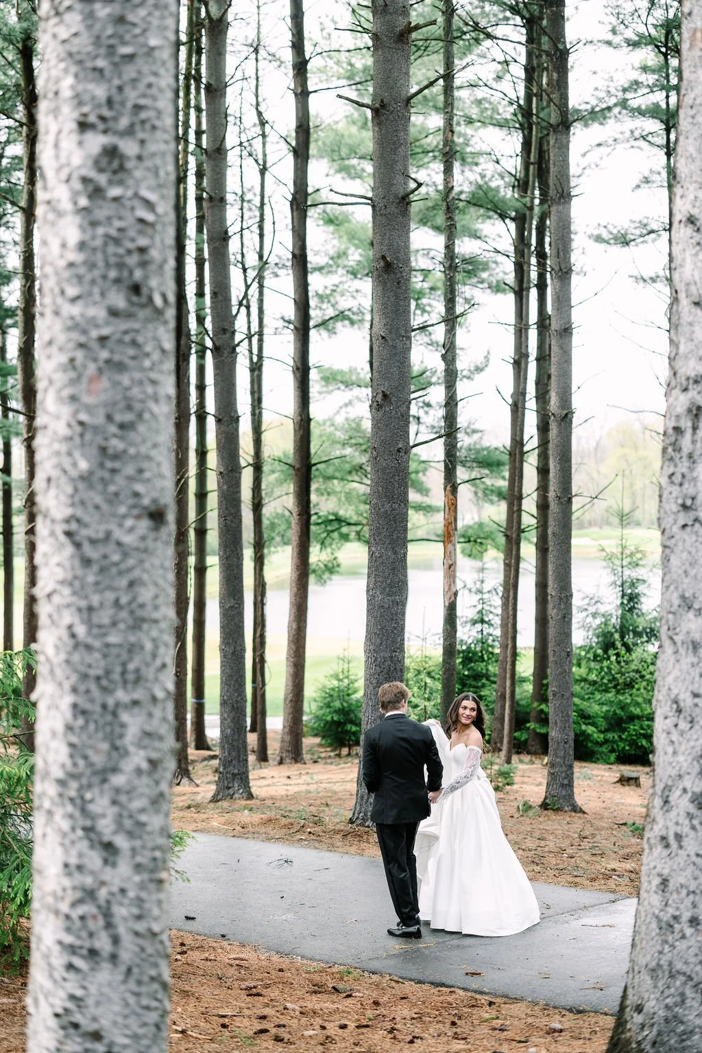 lauren-dylan-shepherds-hollow-clarkston-mi-wedding-previews-150.jpg