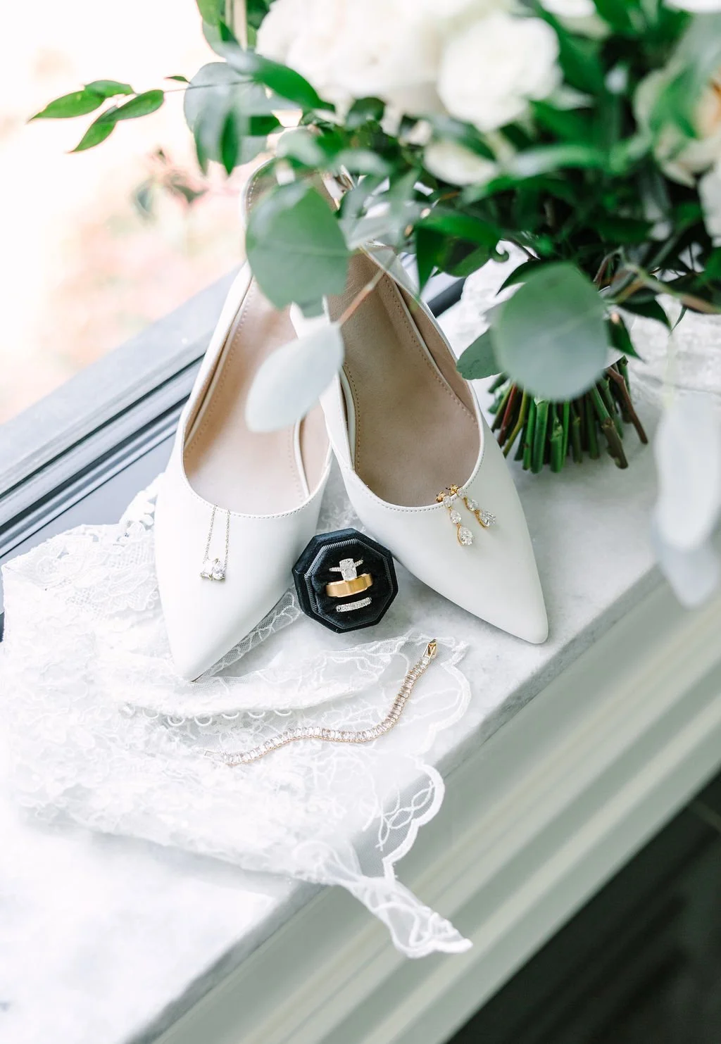 lauren-dylan-shepherds-hollow-clarkston-mi-wedding-previews-27.jpg