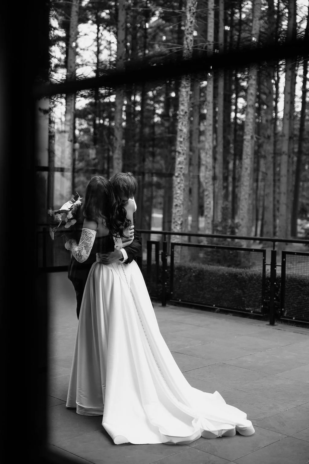 lauren-dylan-shepherds-hollow-clarkston-mi-wedding-previews-114.jpg