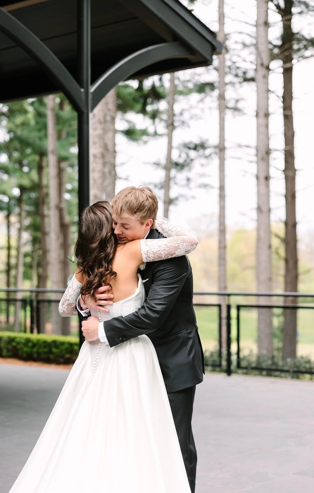 lauren-dylan-shepherds-hollow-clarkston-mi-wedding-previews-67.jpg