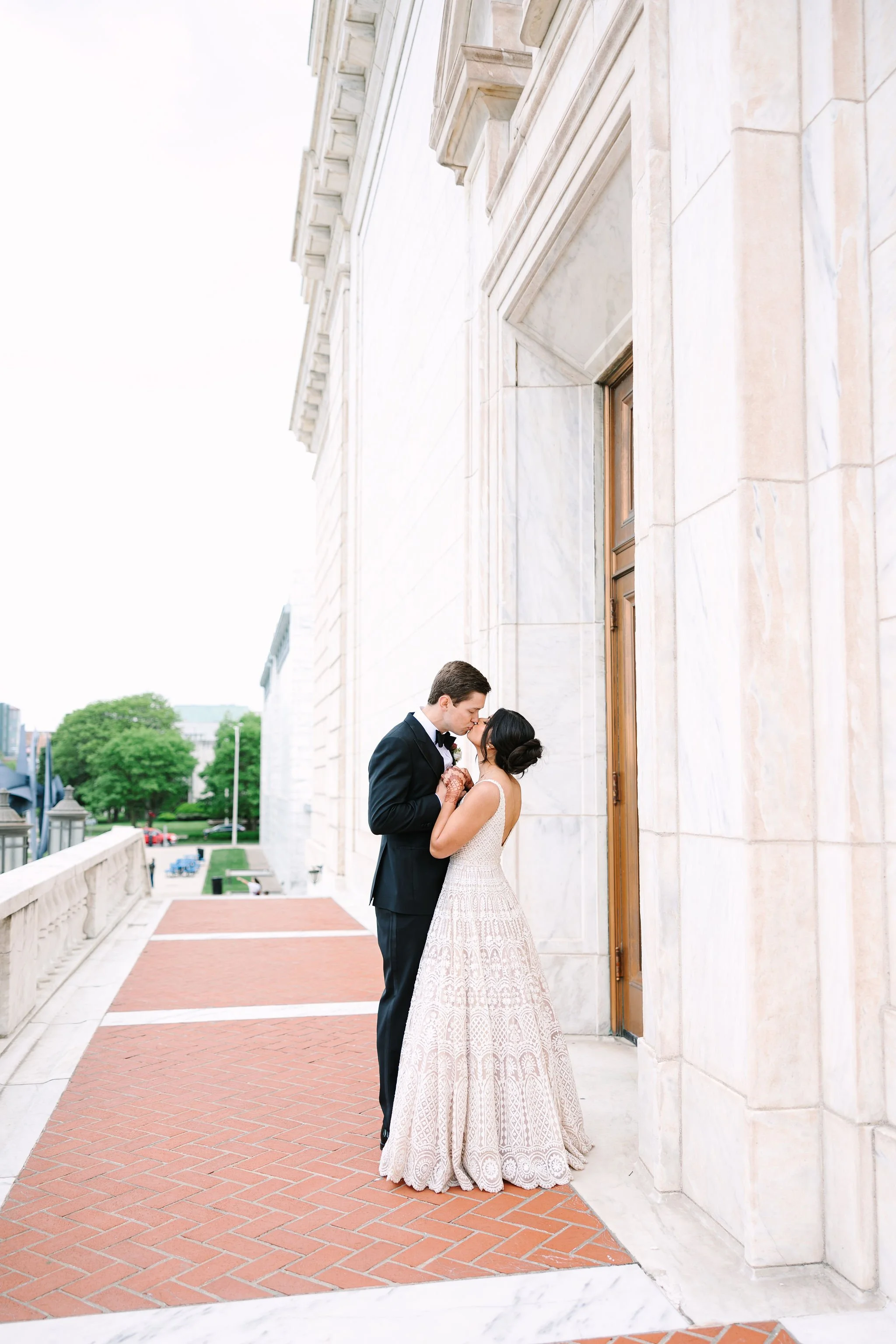 KARISHMA-WILLIAM-DETROIT-INSTITUTE-OF-ARTS-WEDDING-PREVIEWS-195.jpg