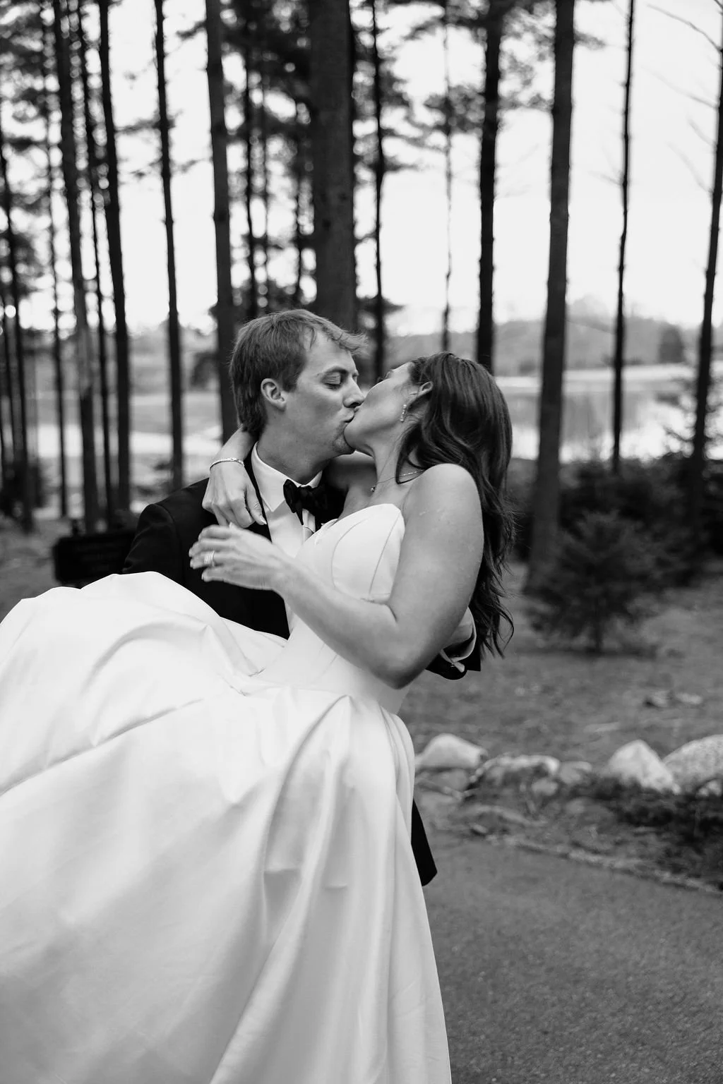 lauren-dylan-shepherds-hollow-clarkston-mi-wedding-previews-292.jpg
