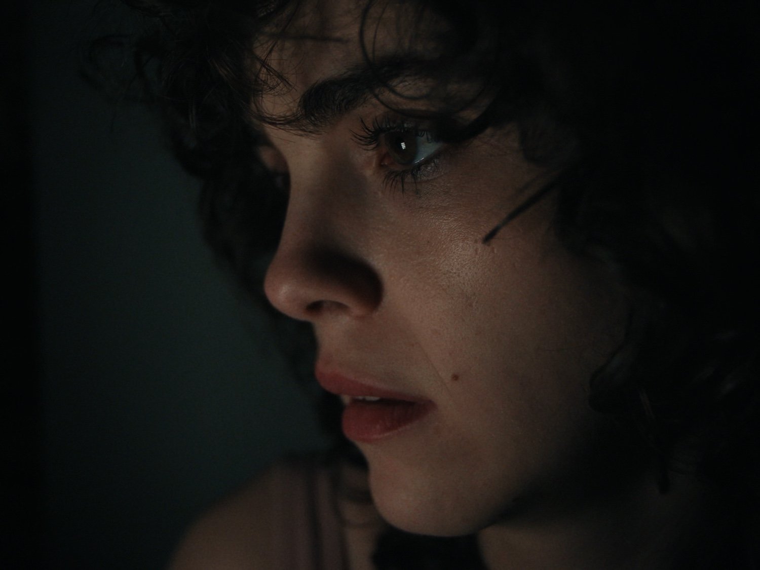 DOP-London-Director-of-Photography-Andi-Thompson-Charmer-Frame-6.jpg