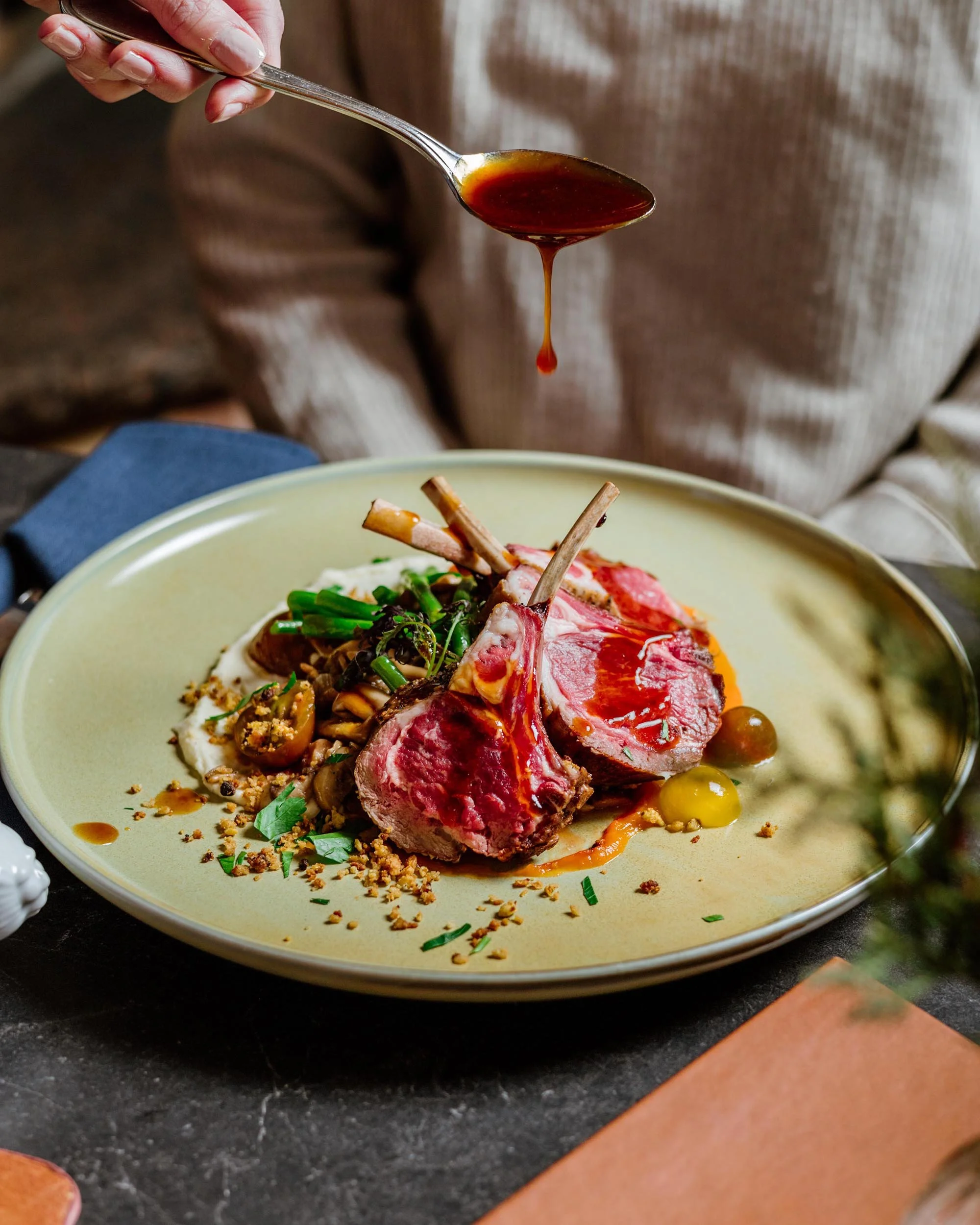 Restaurant La Petite Cachée, Mont-Tremblant, Québec