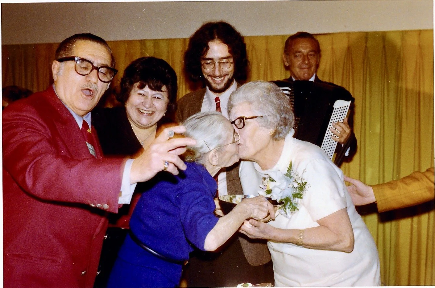 1972_Mar_AuntMollie's80th_0006.jpg