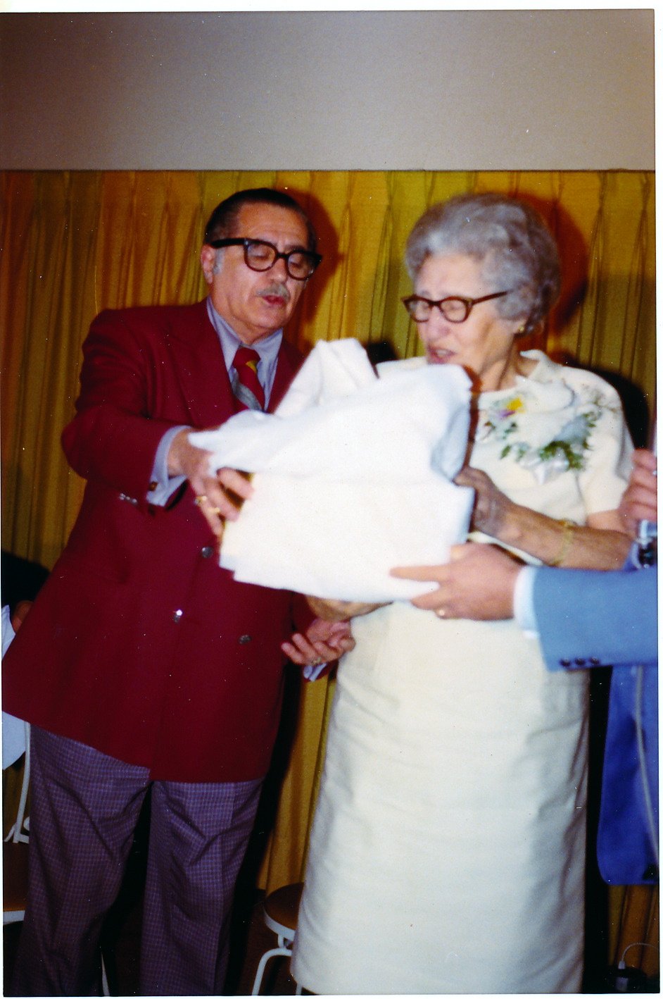 1972_Mar_AuntMollie's80th_0012.jpg