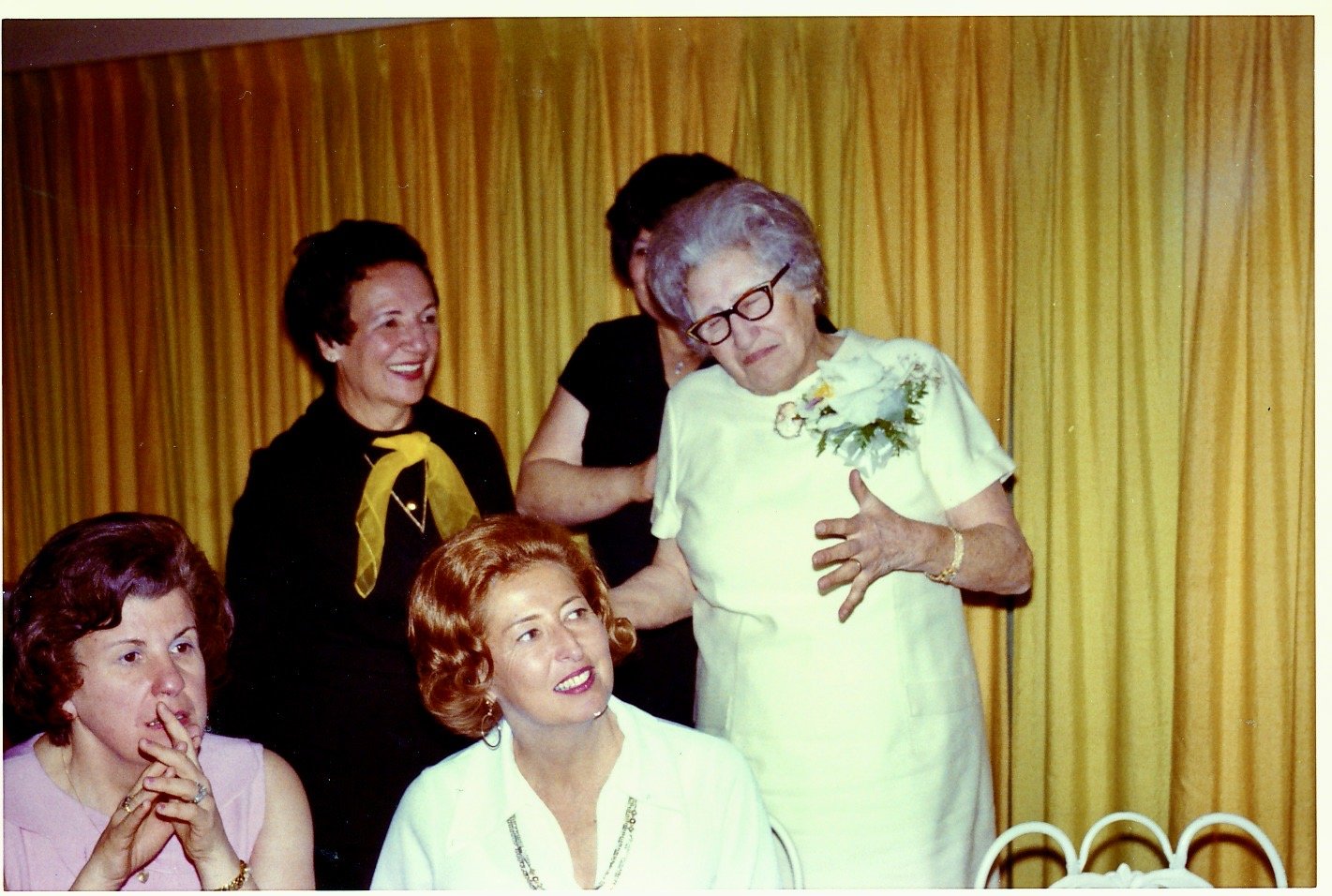 1972_Mar_AuntMollie's80th_0004.jpg