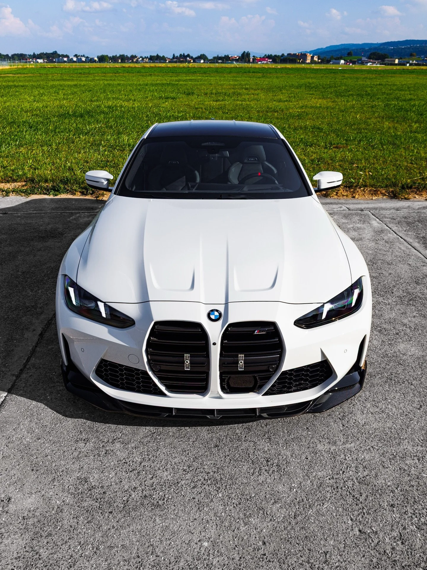 Swiss-Spec M4 from @donvieira 🤩

@bmw @bmwm #BMWMrepost 

#bmw #bmwm #m4 #m4competition