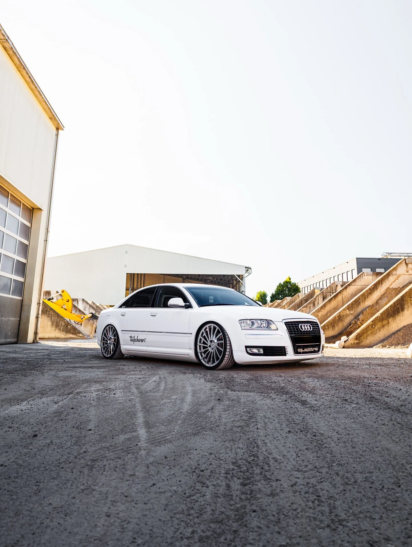 Just left Los Santos Customs 😮&zwj;💨 slam everything ⬇️🛞

🚗 @felbi89 

@audischweiz @audi @audi_de #audiswitzerland 
#audi #audia8 #a8 #quattro