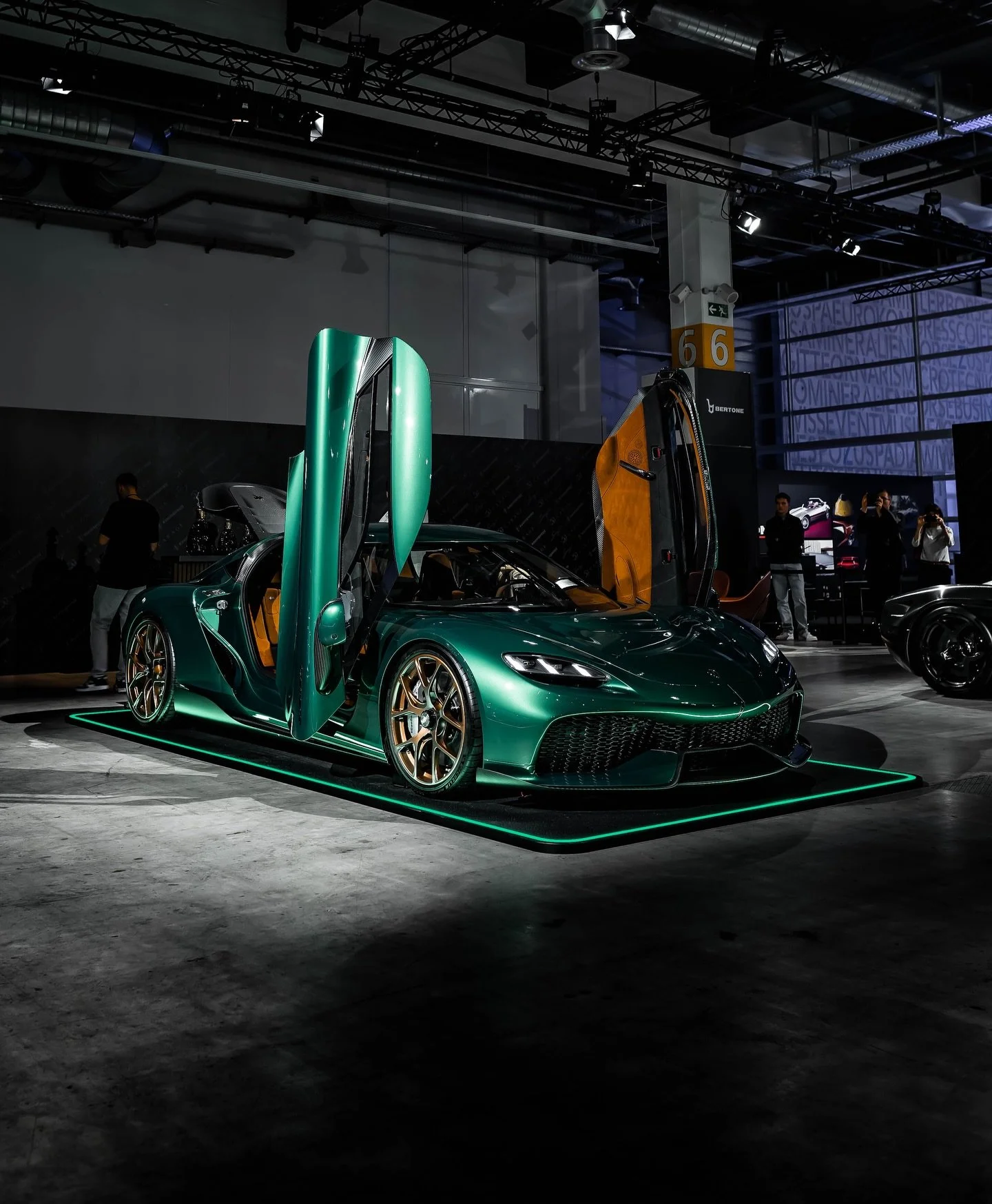 Is the Gemera the perfect four seater ever?

🏎️ @carageluzern / @koenigsegg 

📆 @autozuerich_official 

#koenigsegg #gemera #koenigsegggemera