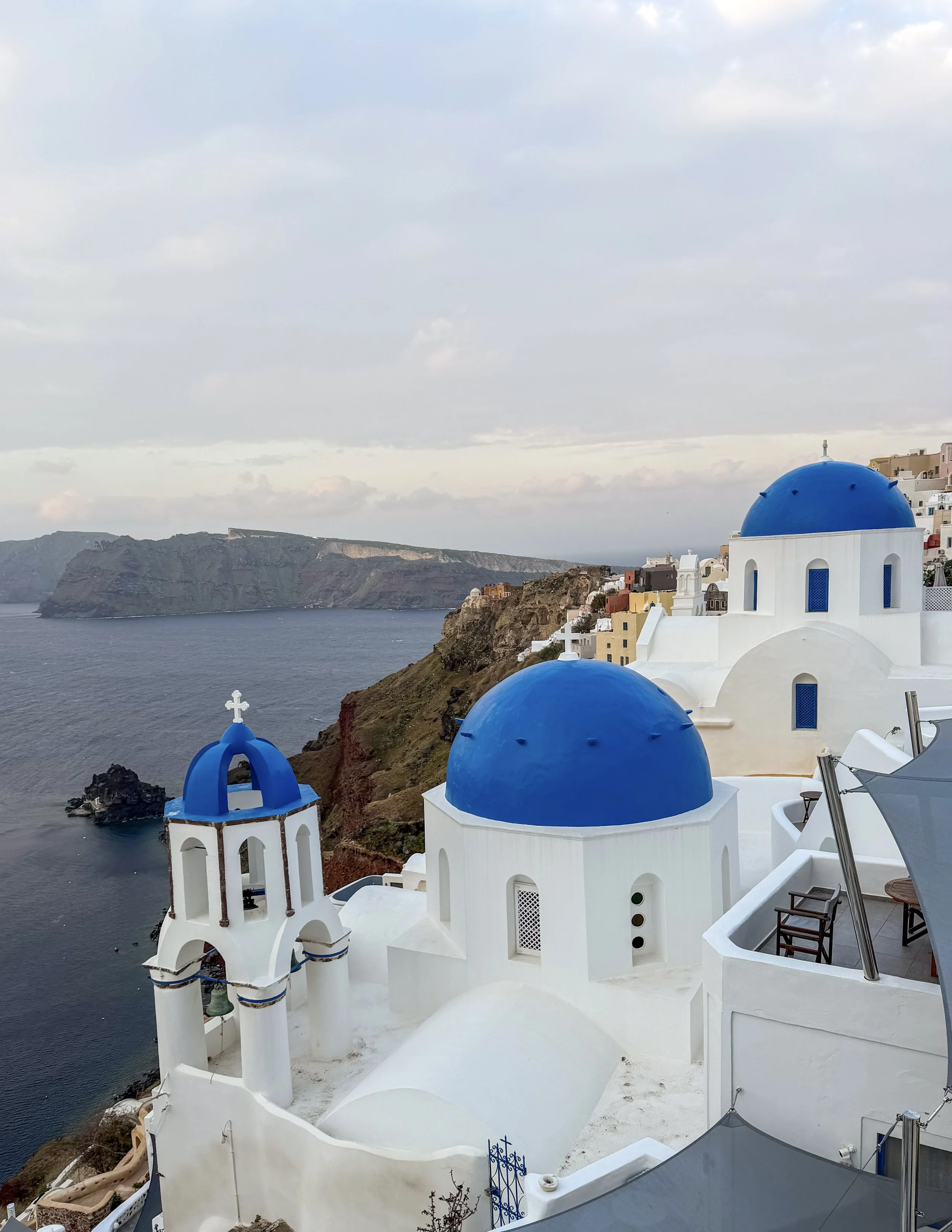 Our Spring Break Europe Itinerary: Athens, Santorini &amp; Paris (Family of 5 + How We Booked It for $0)