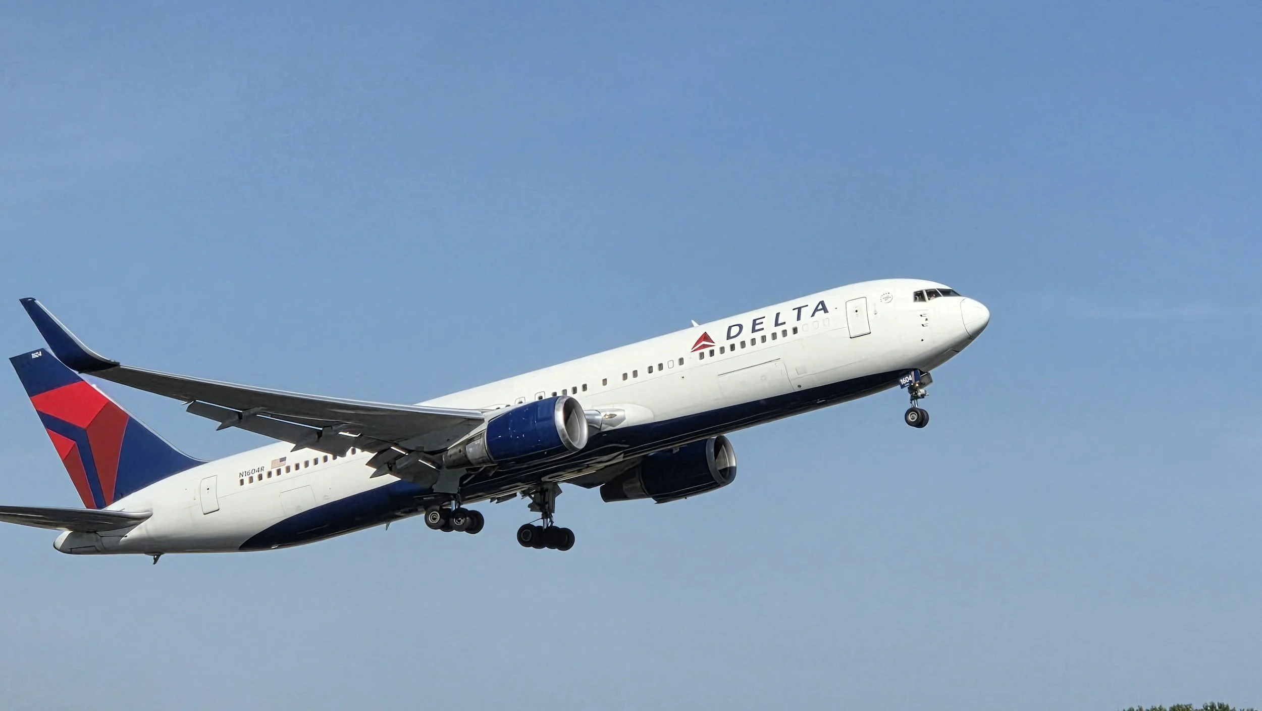 Recommended Delta SkyMiles® Credit Cards for Families (Limited-Time Offers Ending 7/15/26)