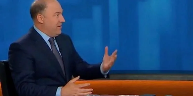 A KSTP reporter announces that charges were dropped in a Hells Angels case