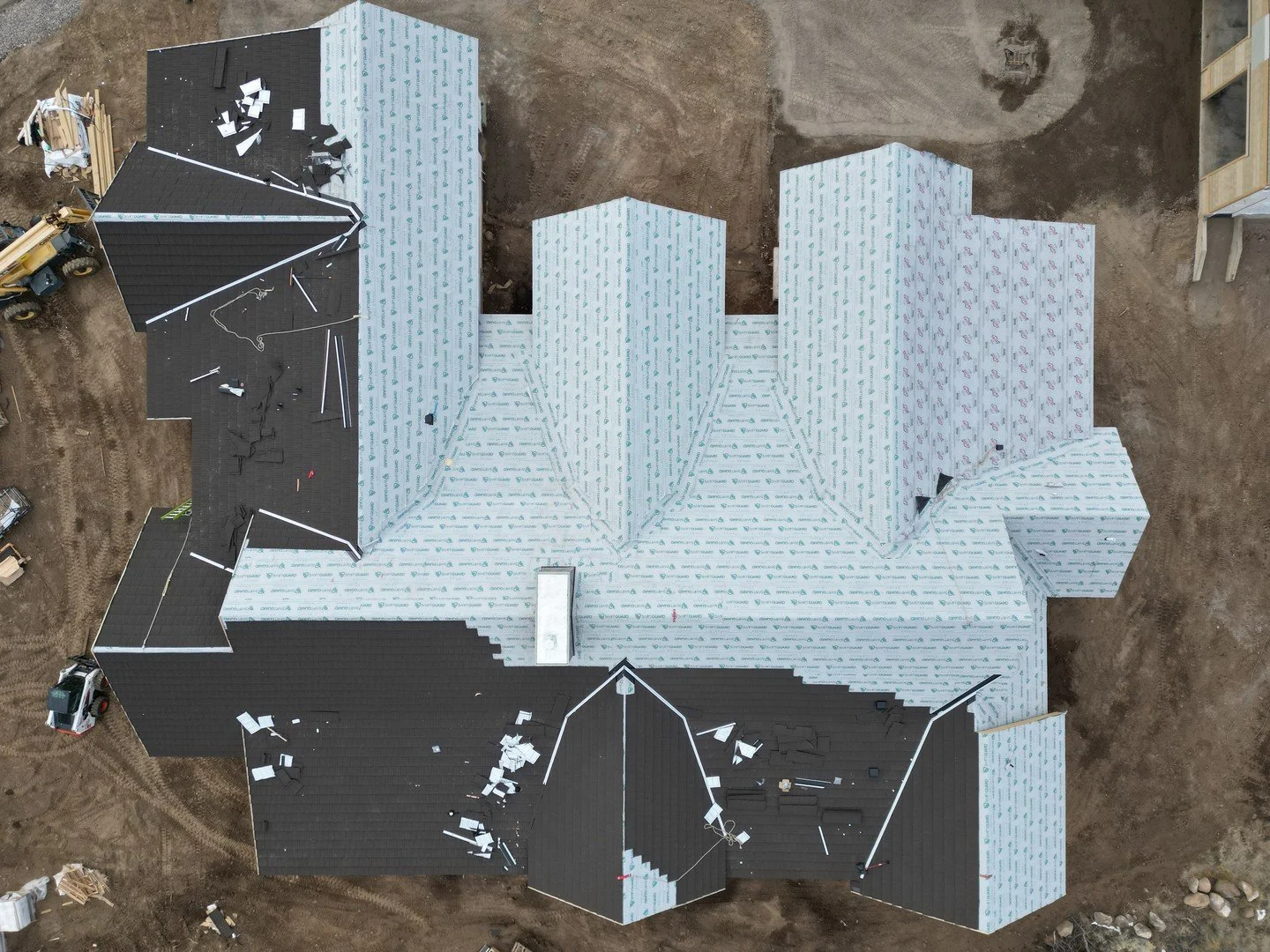 Every Greenlee roof follows the same proven process: careful tear-off, a weather-tight dry-in, expert installation, thorough cleanup, and a final inspection you can trust. It&rsquo;s how we ensure quality on every single job.