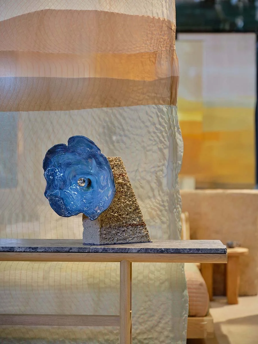 Klippe table lamp_Cru X La Gadoue - Rift console_Ariane van Dievoet - Horizons partition textiles_La Gadoue ©Jules Toulet.jpg