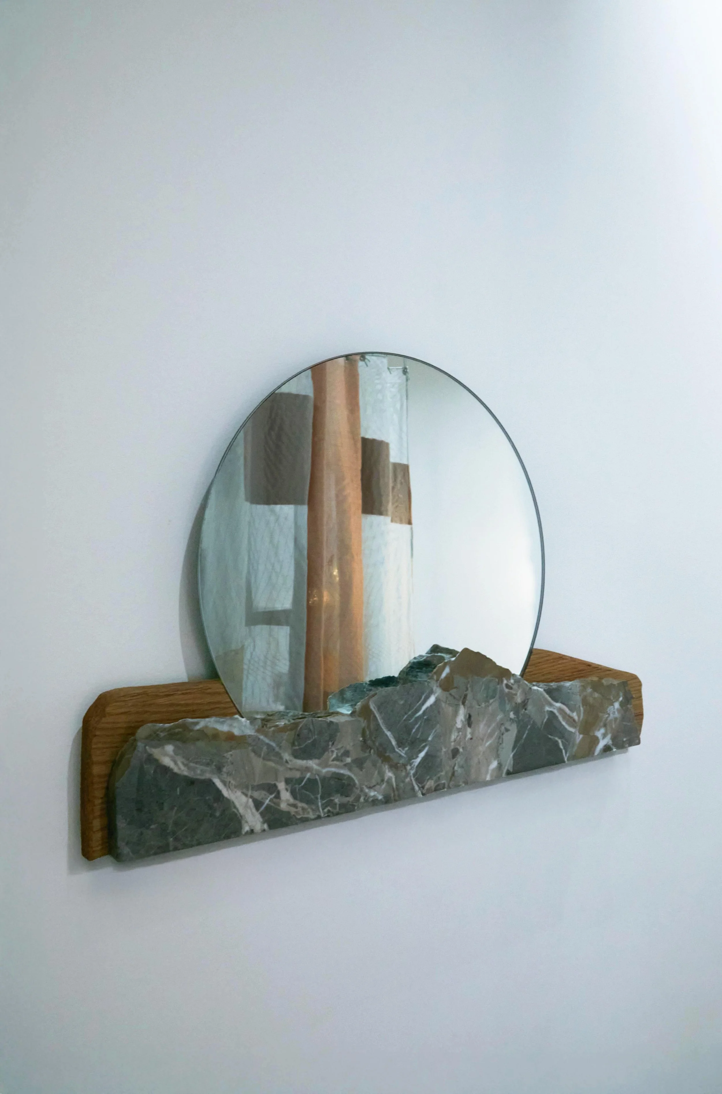 Demeter wall mirror_Ariane van Dievoet_Augusta© Oksana Tkachuk.jpg