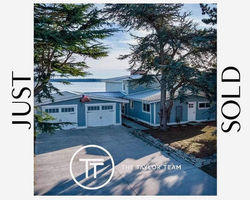 Just in time for summer sunsets! Congratulations to my buyers on achieving their dream of waterfront living in Birch Bay. I can&rsquo;t wait to see all your plans come to life to make this house your own. Life is good! 

 5569 Haida Way |  Blaine
4 B