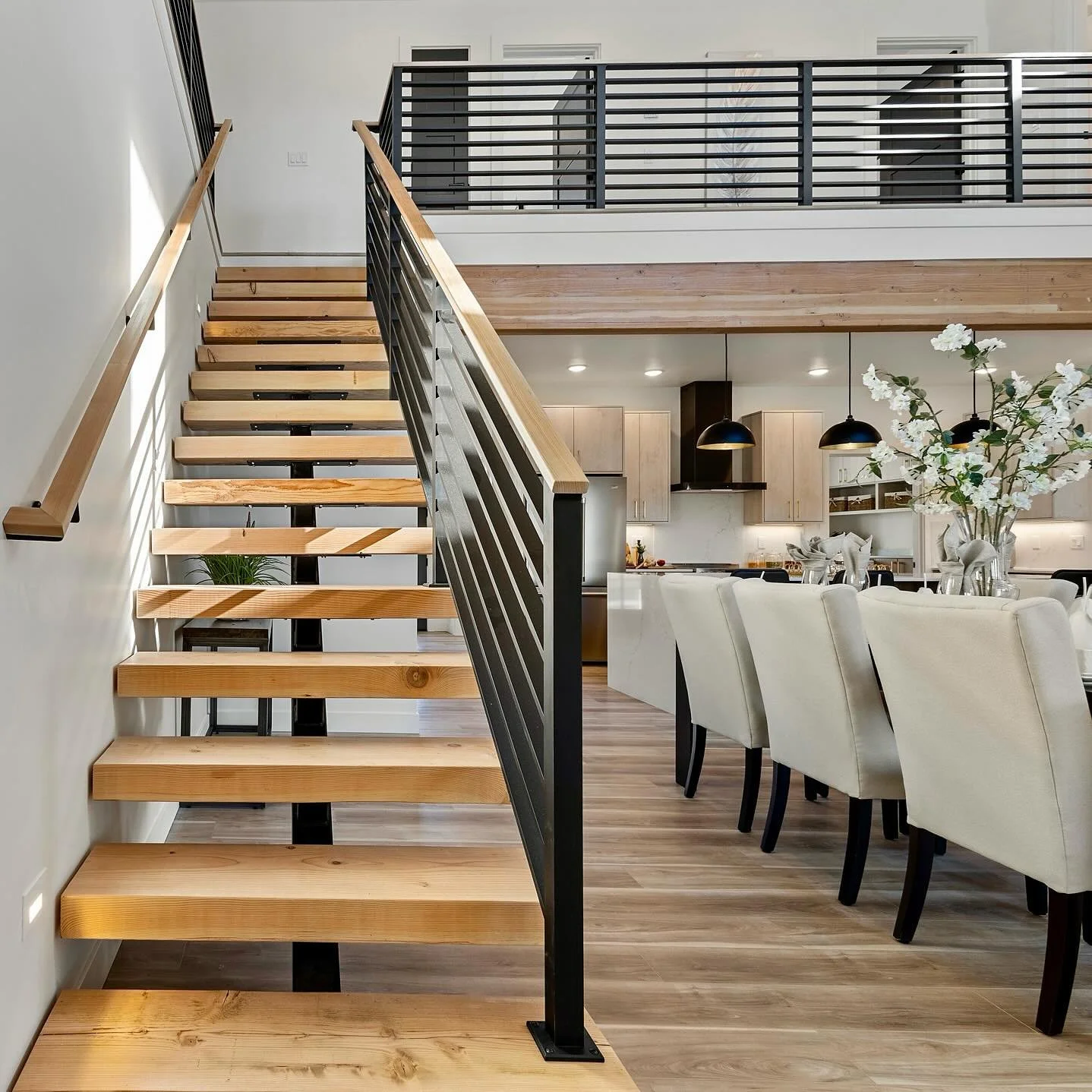 Have you heard about the new Riverwalk Community adjacent to historic downtown Lynden? We are thrilled to be involved with styling the model show homes at this beautiful new project. Here is 1 of 2 we have staged so far, Floorplan 6. Contact @sherida