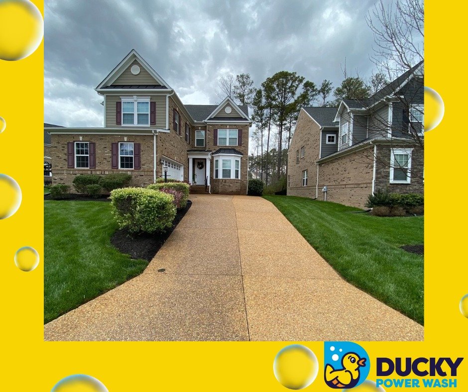 🌸 Spring has sprung, and it's time to give our driveways the makeover they deserve! 🚗 Left side: dull, dirty, and winter-worn. Right side: fresh, clean, and full of spring vibes! Thanks to Ducky for making the magic happen. ✨ #SpringCleaning #Fresh