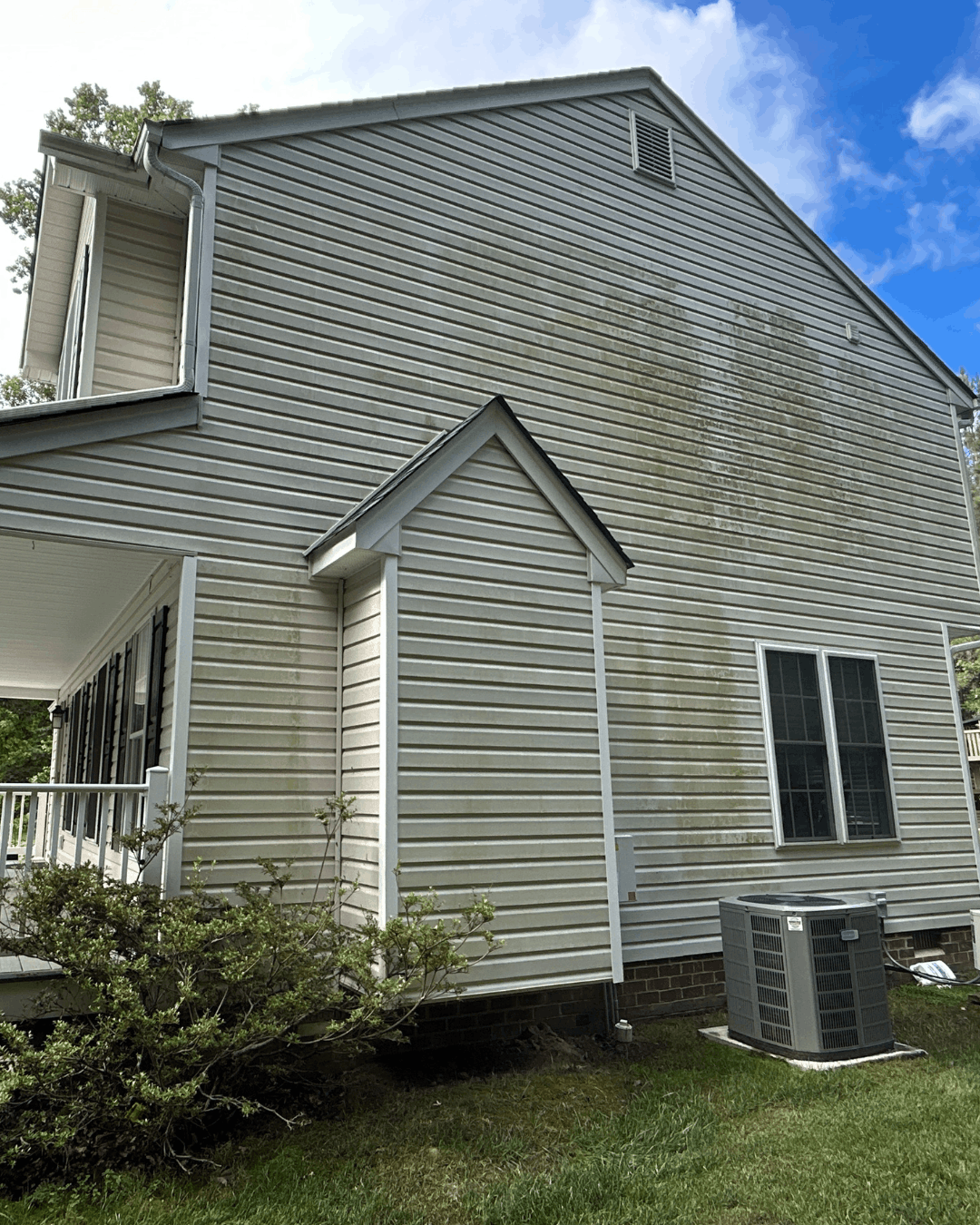 Heat and Humidity Impact Mold &amp; Algae Growth on Your Home