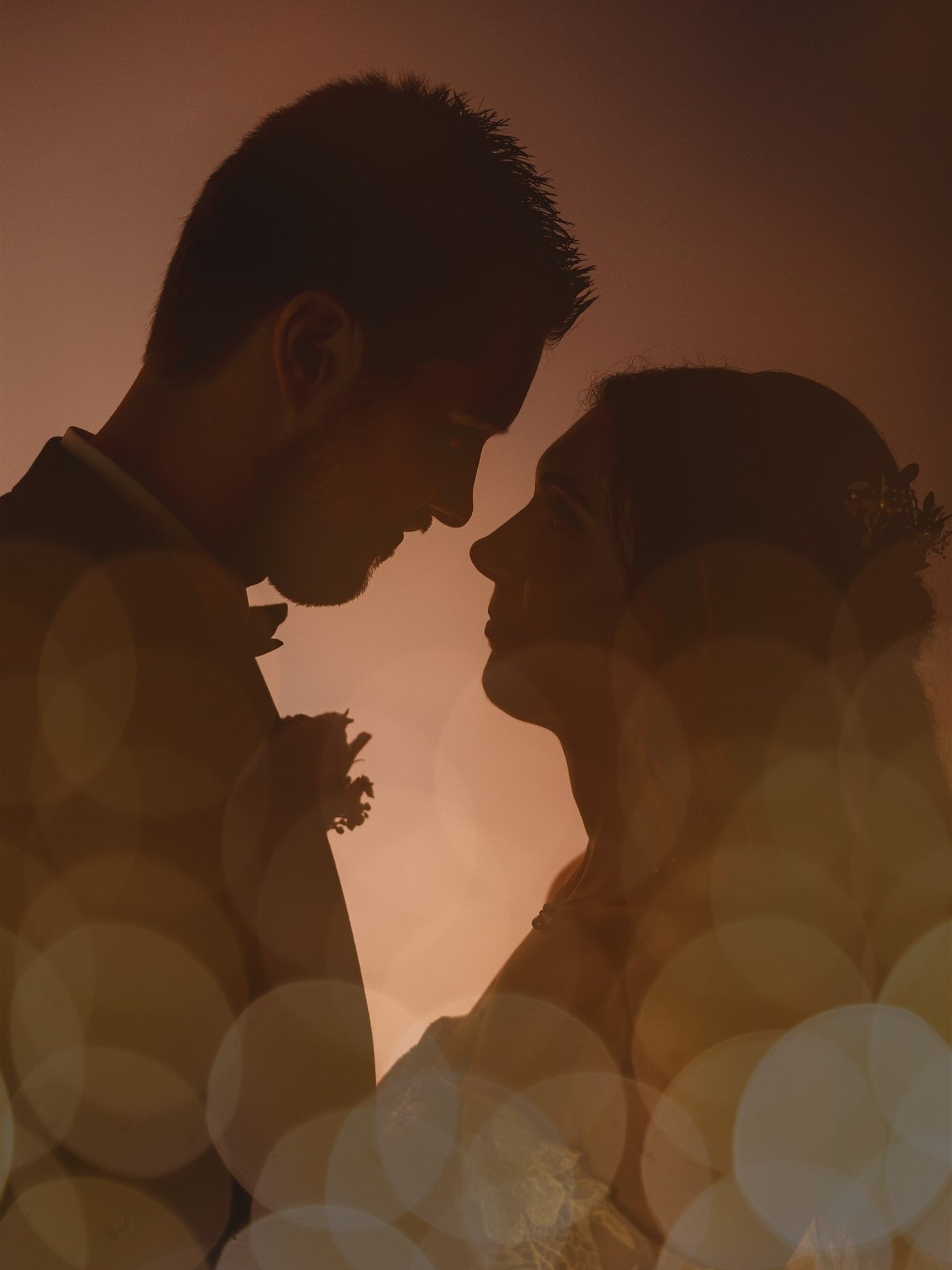 Beth and Nick had an incredible, emotional wedding day at Hanbury Barns surrounded by family and friends&hellip; and Cooper the dog who gave it his best shot of upstaging the bride!

Big thanks to

Venue - @hanburybarnsvenue 
Videographer - @visionwa