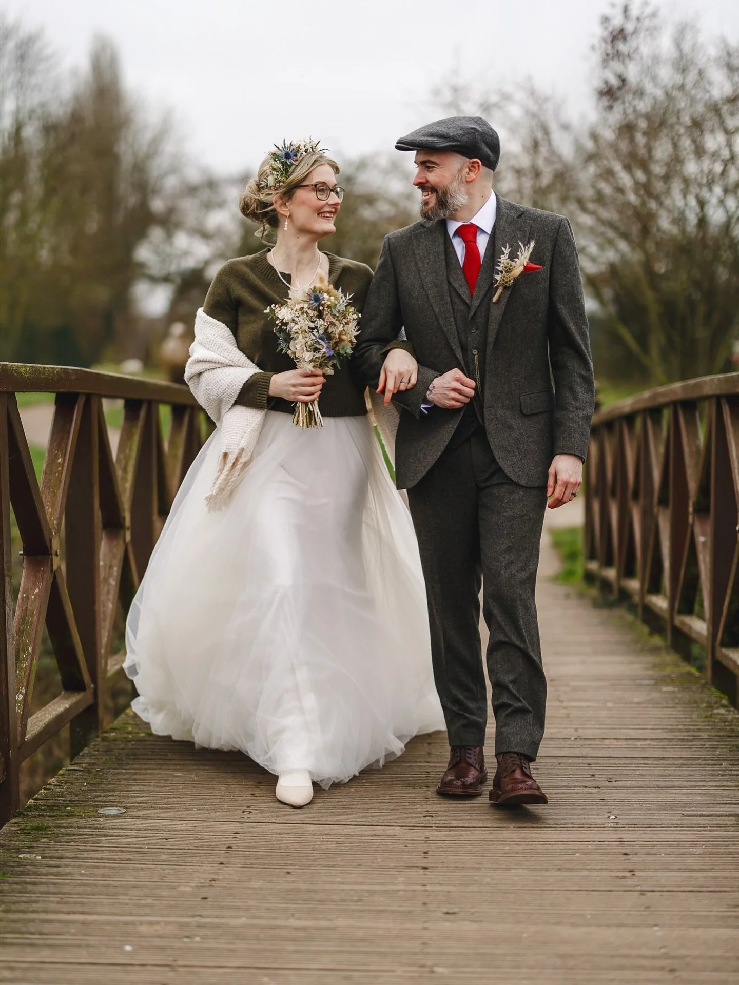 Full gallery delivered for Nina and Gary!

Huge thanks to

Venue - @thecrowsnestbarton 
Hair - @thebeehive_bridalhair_design 
Make up - @makeupbytg
Flowers - @sweetpeas_florist 
.
.
.
.
#wedding #derbyshirewedding #weddingphotographer #derbywedding #