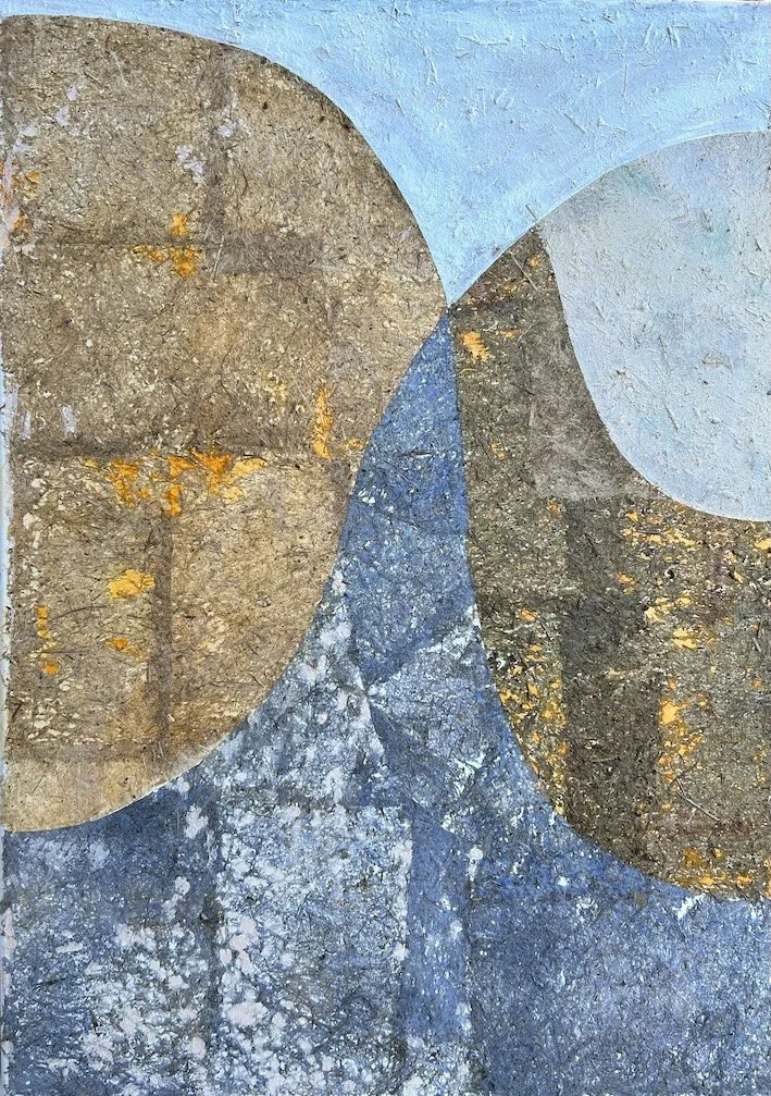 Heimat? II, 2023
50x70cm
Handmade natural paper and acrylics on canvas
3'080€