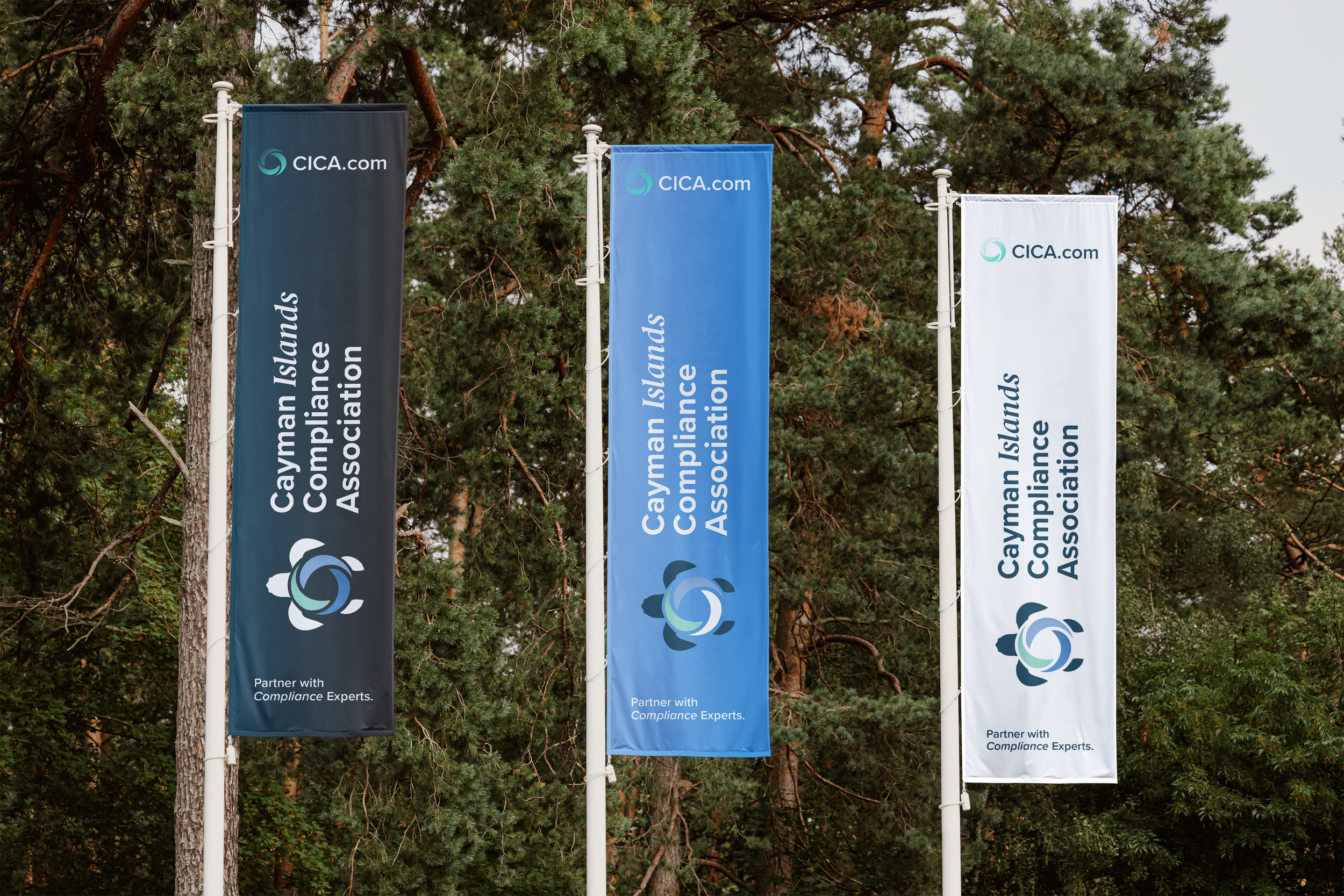 Three_Banner_Flags_Mockup.png