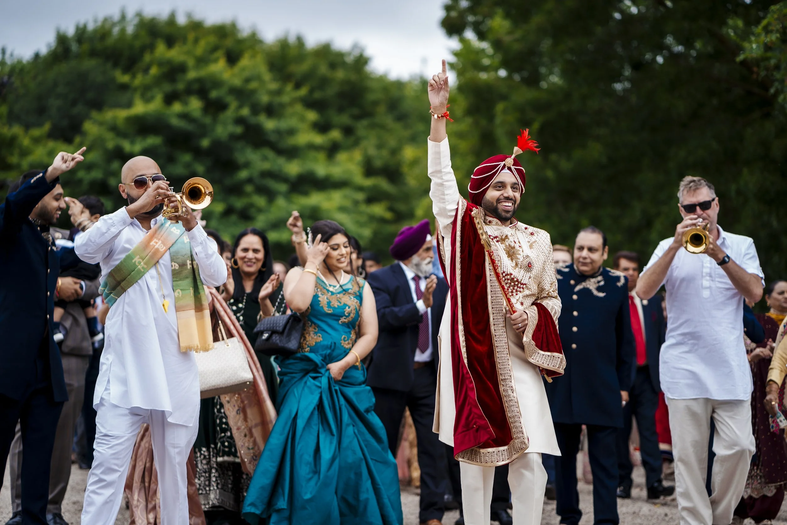 bini-nandra-photography-oxfordshire-photographer-anj-sean-birmingham-hindu-mandap-wedding017.jpg