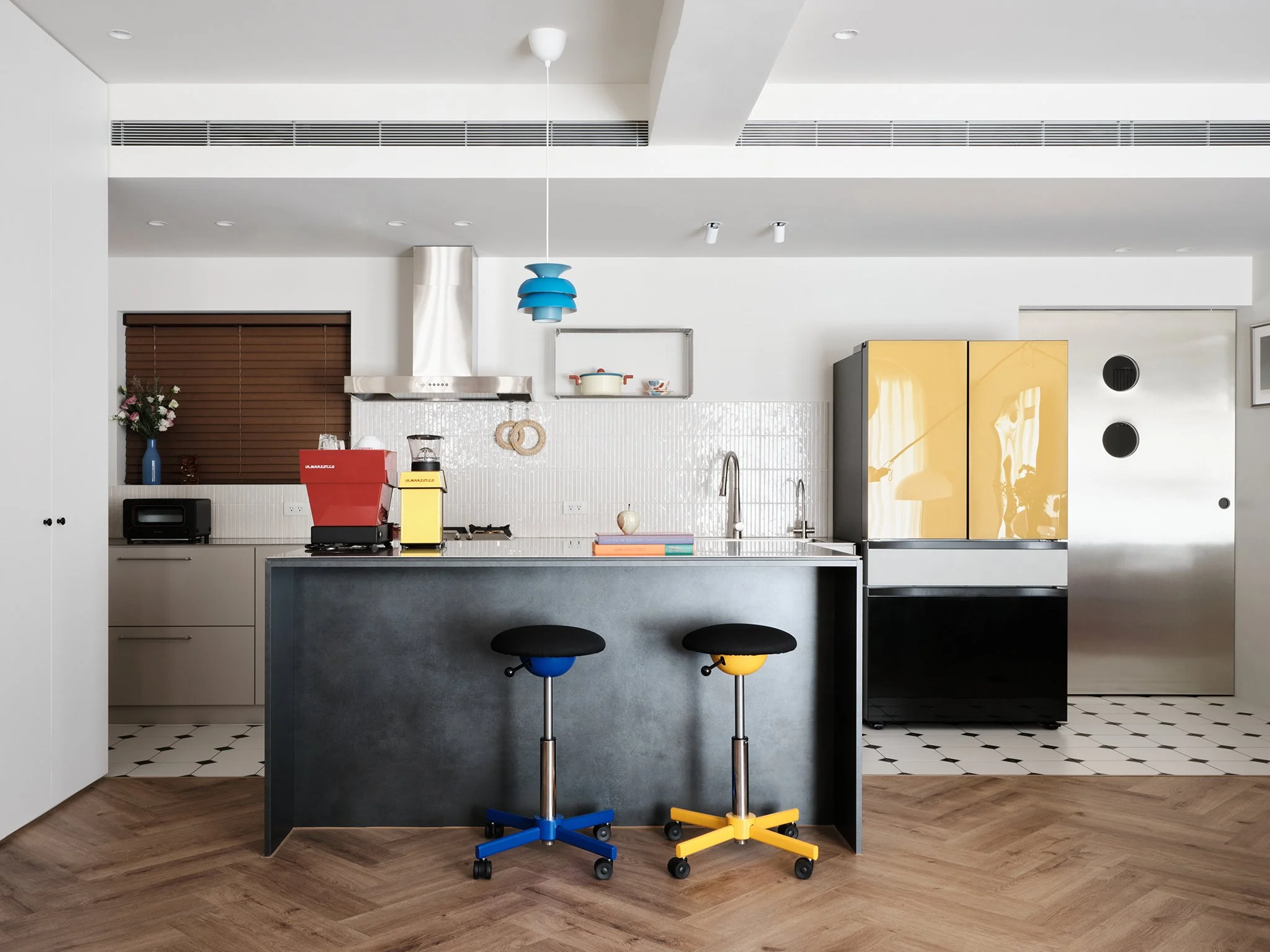 桃園住宅設計｜現代廚房與中島空間布局