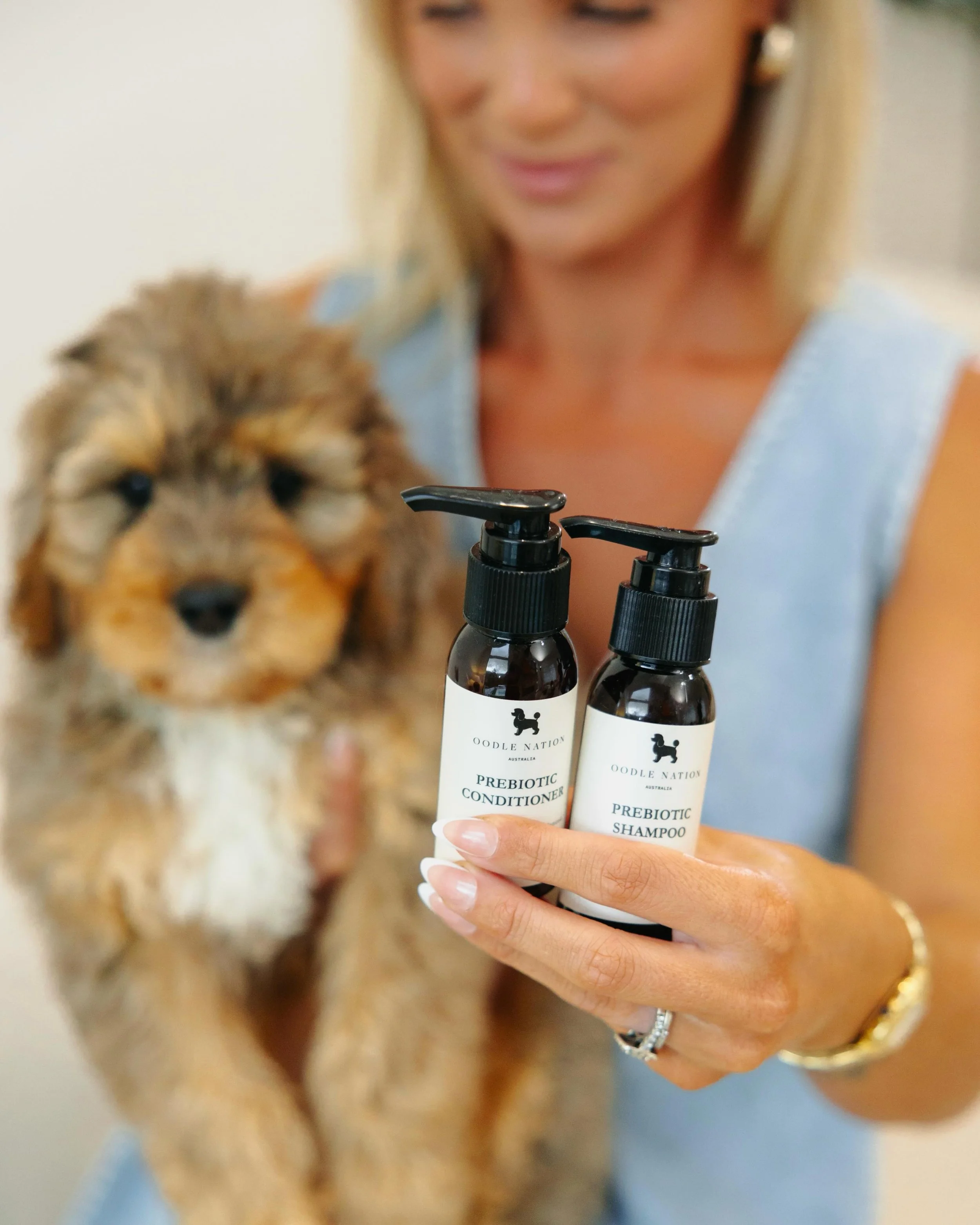 Happy Saturday! ☀️ Reggie and I here to chat all things bath time 🐾🛁

One thing we tell our forever families is that when it comes to washing your Groodle, less is usually best. Your dog&rsquo;s coat naturally produces oils that help keep their ski