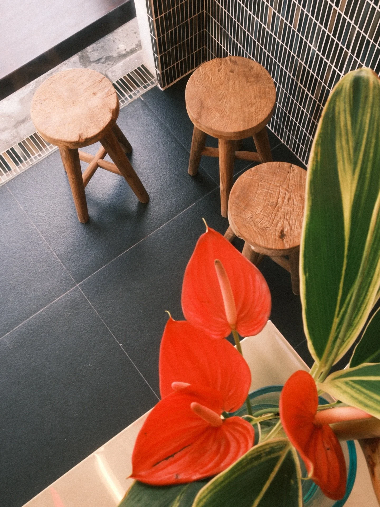 We&rsquo;re really happy with the little changes we&rsquo;ve made at our oberoi store. Yes, the space is still tiny but it&rsquo;s ours, and we&rsquo;re making it work. we added four stools inside so you can sit, cool down, and actually enjoy your ic