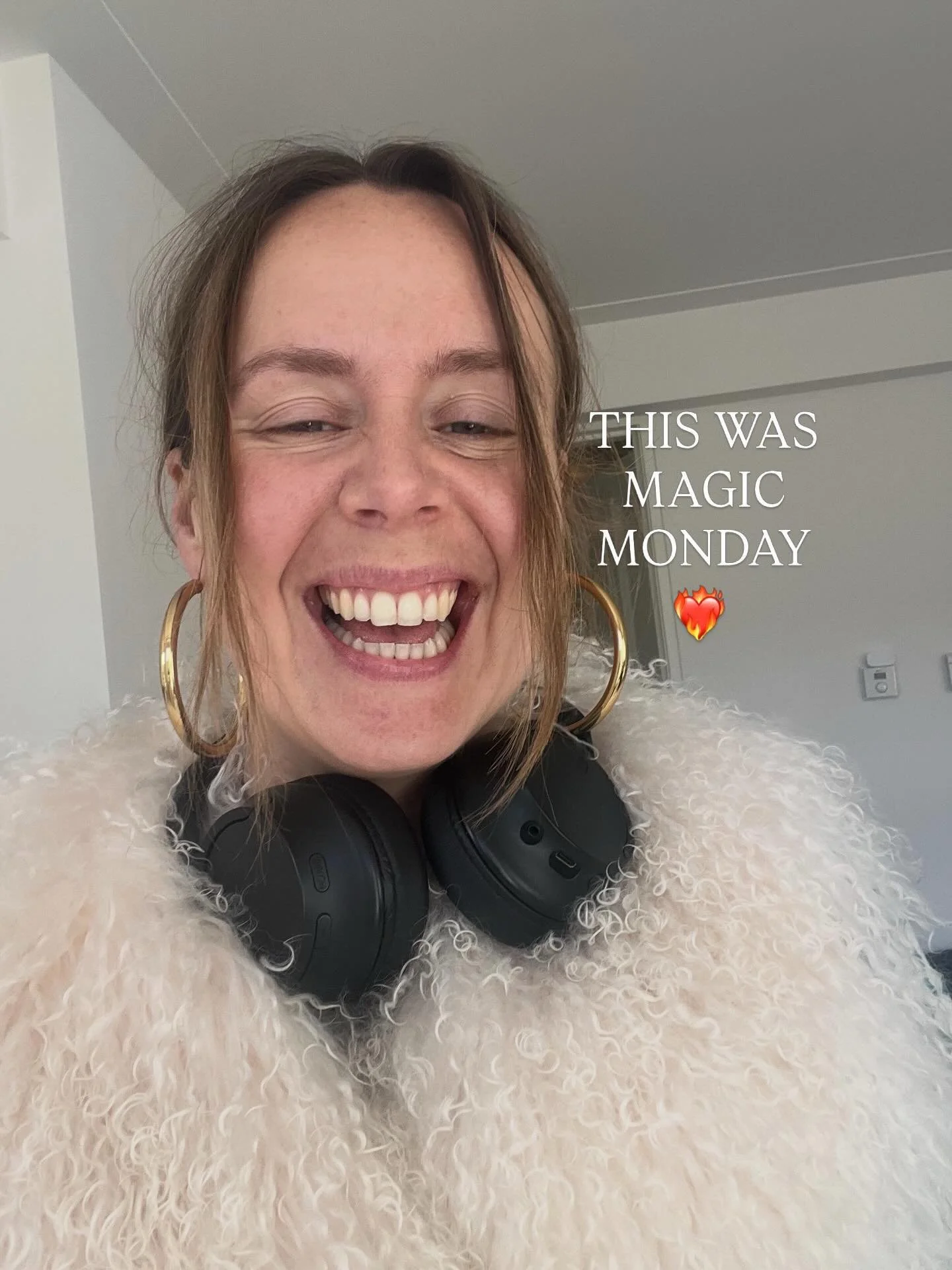 WOWWW WHO KNEW MONDAY MORNING COULD BE THIS GOOD? 

Today I went completely out of my comfort zone and hosted our very first online activation and it was🔥🚀🌶️⚡️🌎❤️&zwj;🔥

For years people from all over the world asked if they could join &amp; we 