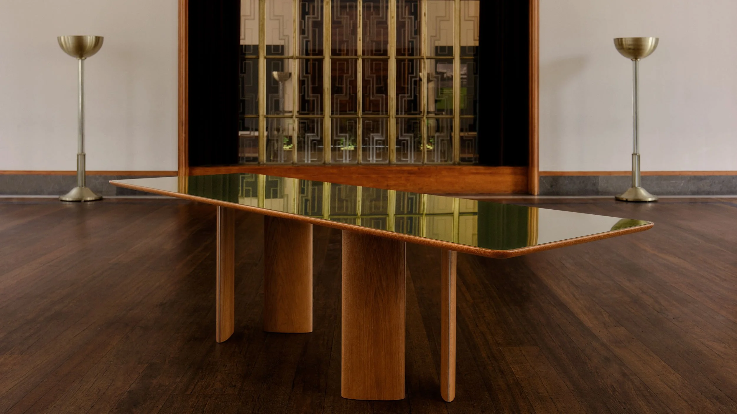 TatjanaVonStein_GlassDiningTable06.jpg