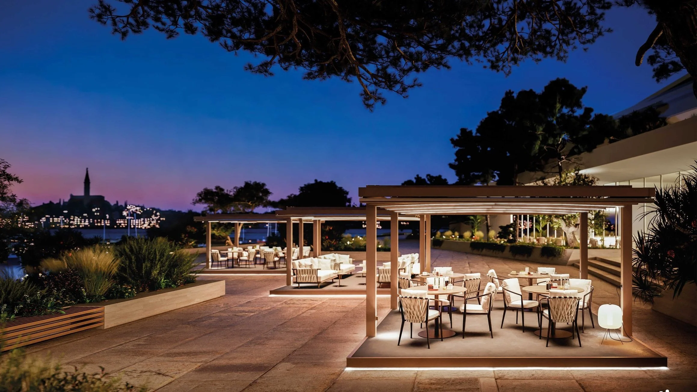 Retractable roof over restaurant and café outdoor seating in Brisban