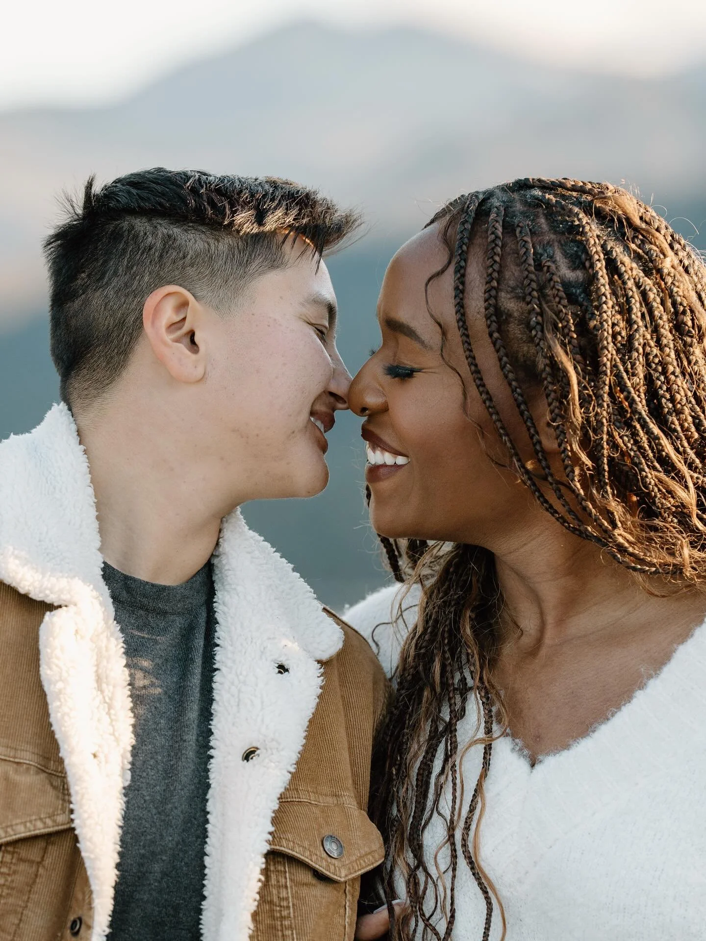 Fall in love again and again 💜