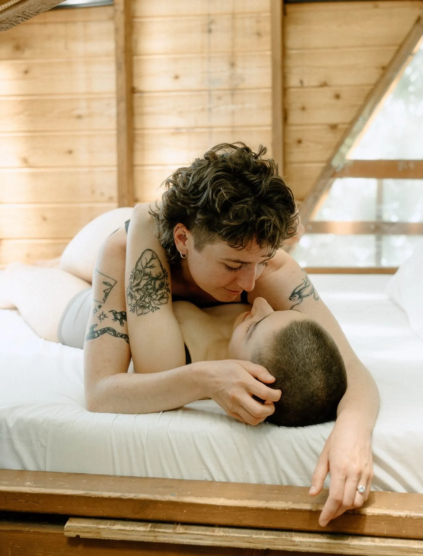 Throwback to this sweet dreamy summer boudoir treehouse session 

~~
LGBTQ Queer California San Francisco Bay Area queer elopement photographer, Northern California LGBTQ queer photographer, Oakland portrait photographer, Bay Area queer boudoir photo