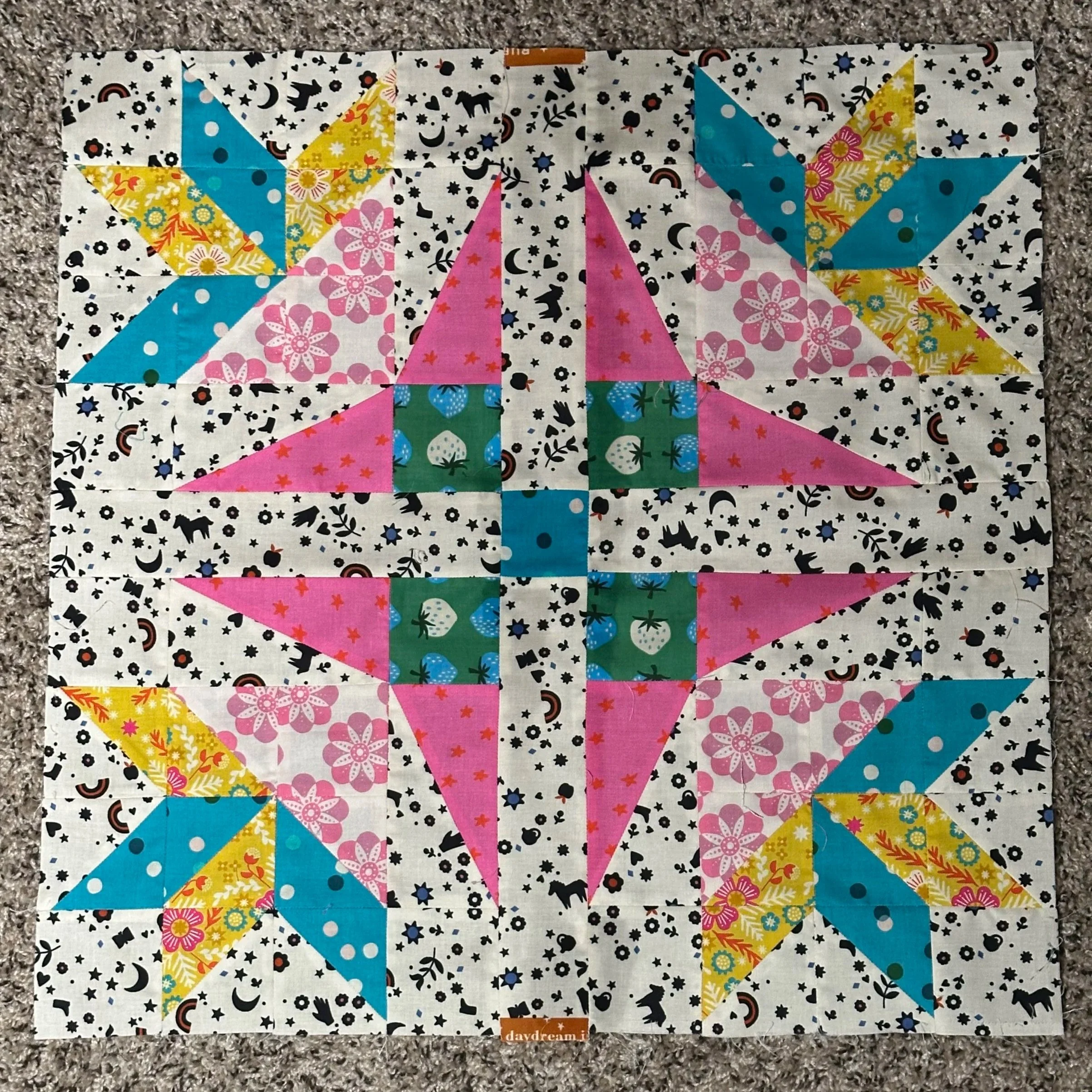  Brittany - @quiltybritt 